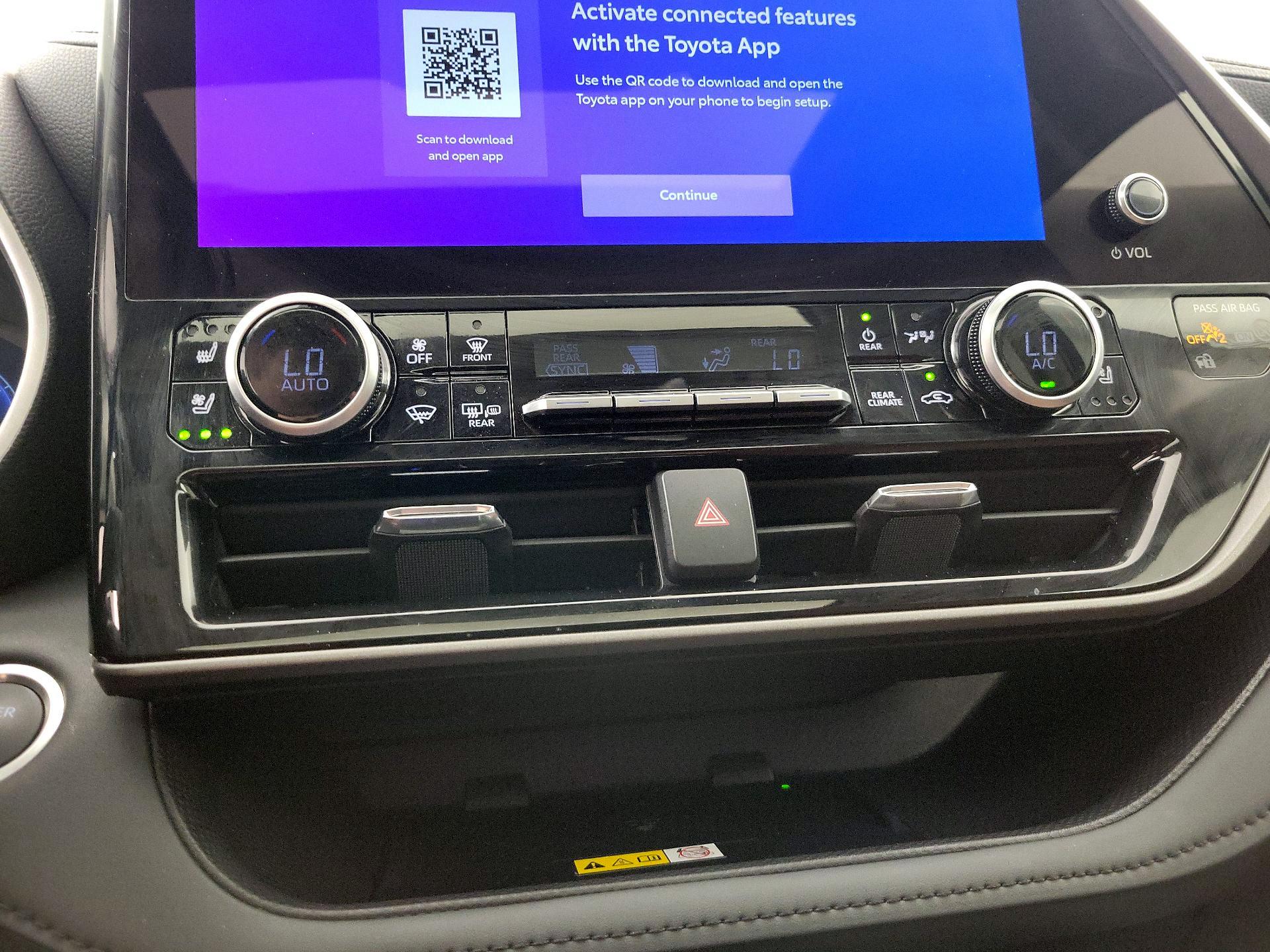 Thumbnail: 2025 Toyota Highlander - 16