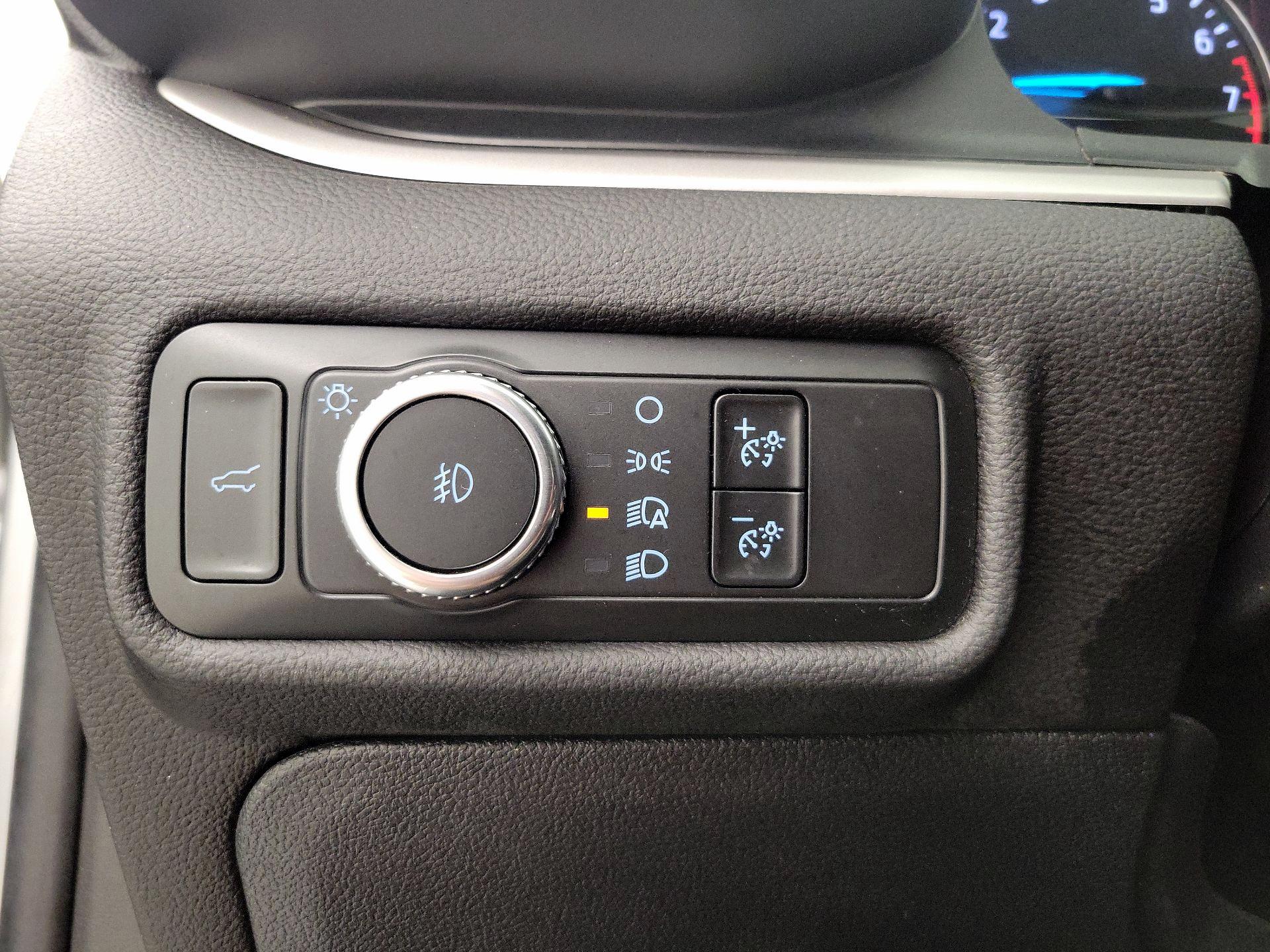 Thumbnail: 2021 Ford Explorer - 13