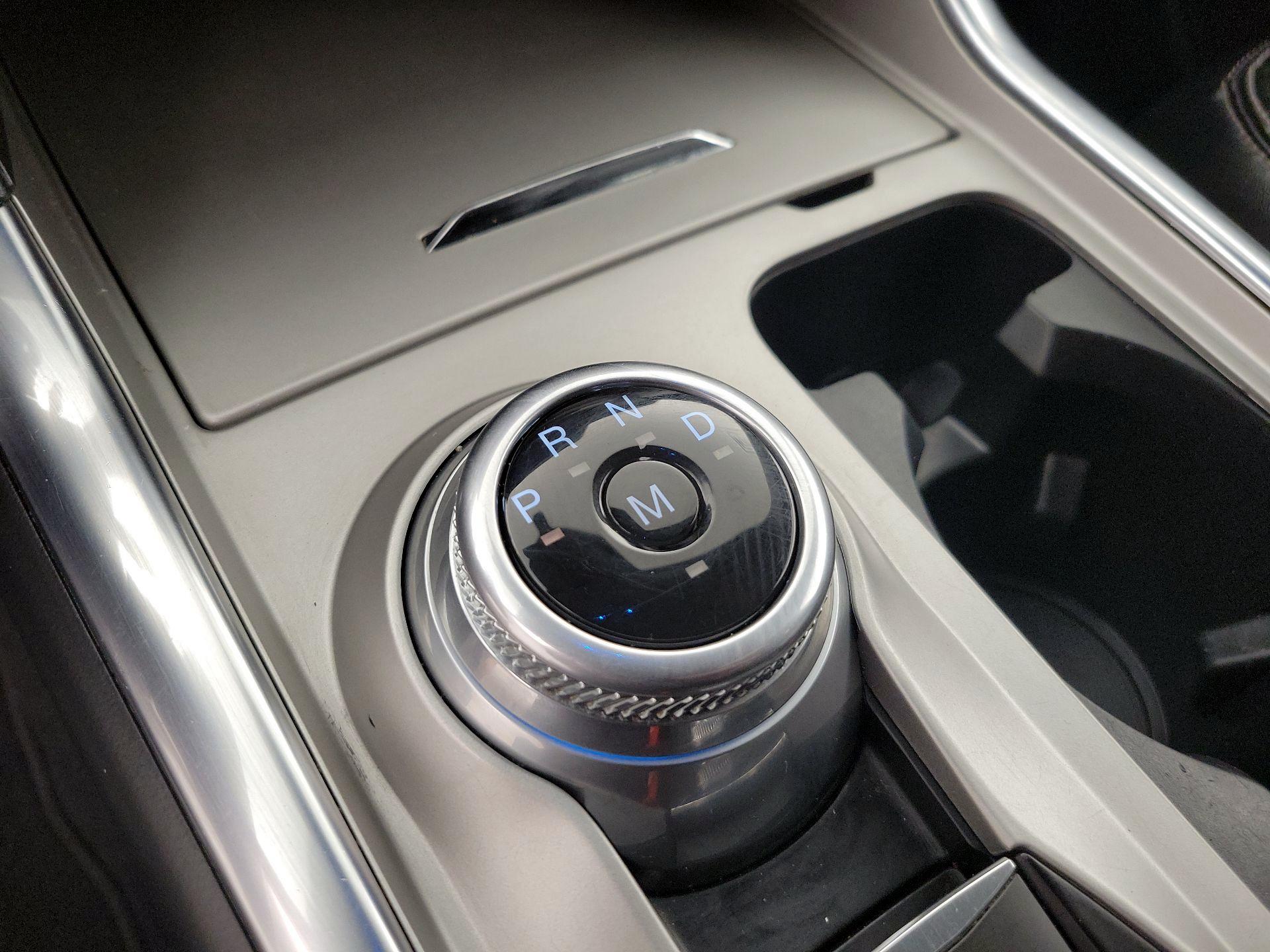 Thumbnail: 2021 Ford Explorer - 17