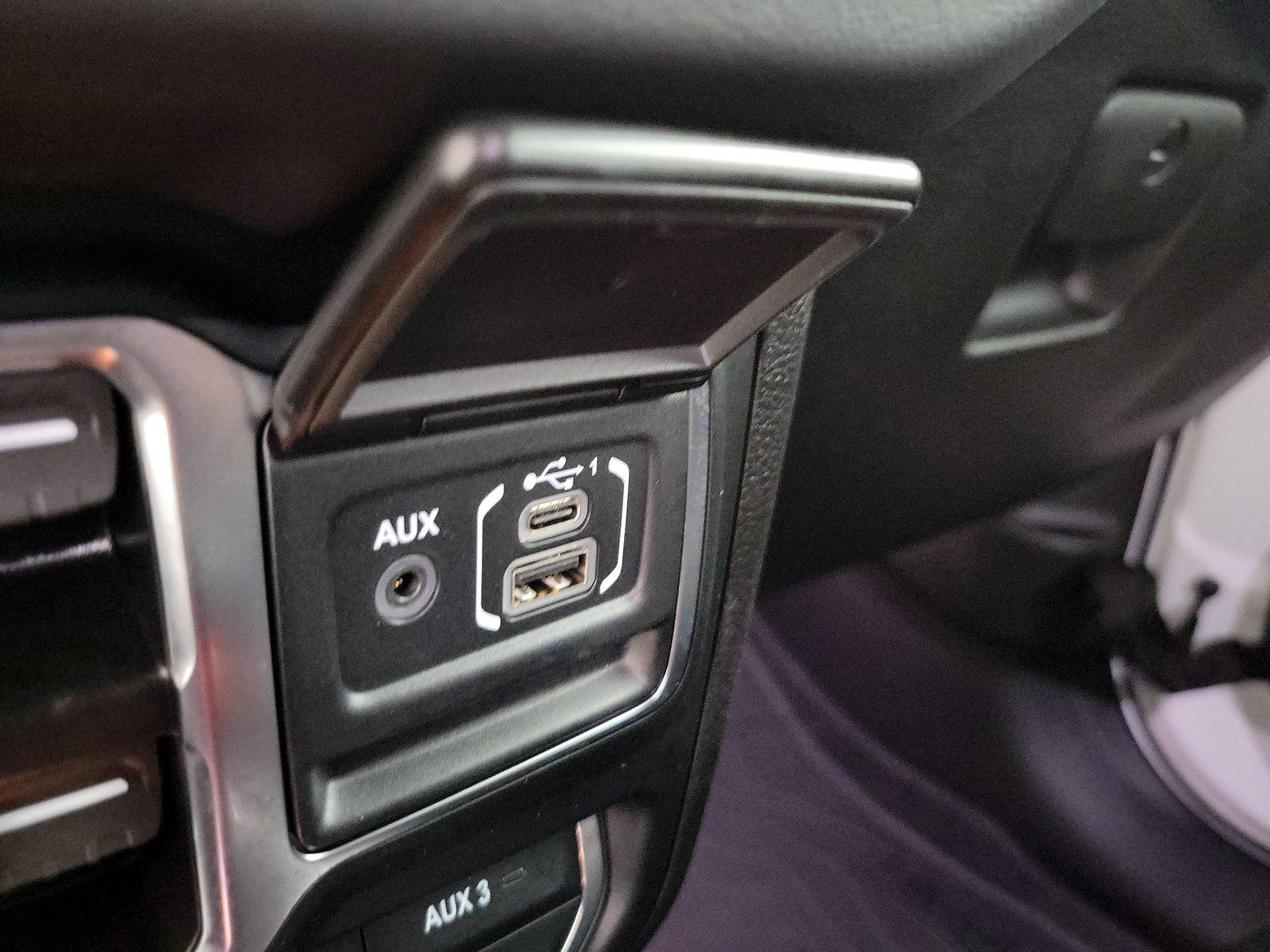 Thumbnail: 2024 Jeep Wrangler - 19