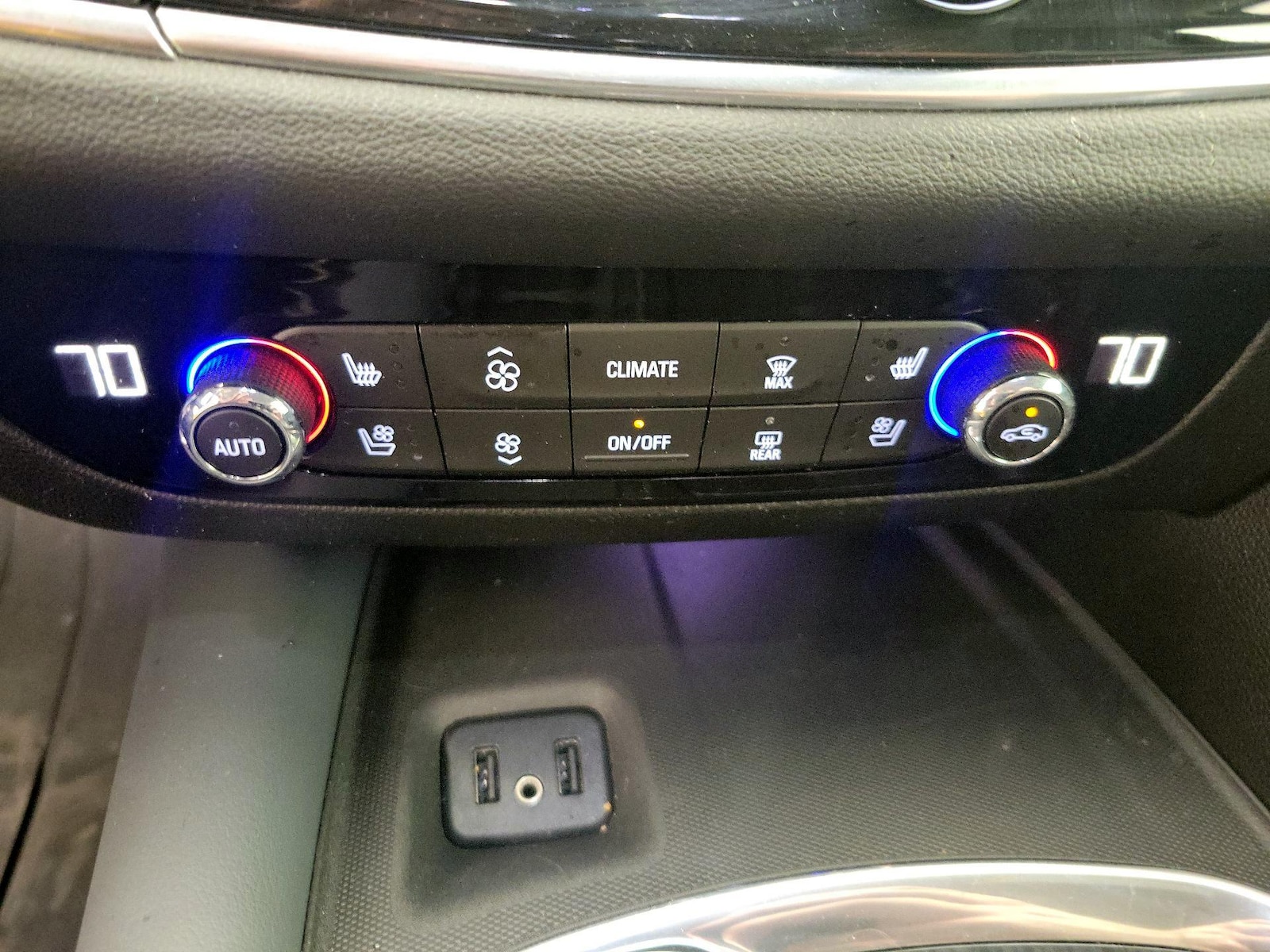2018 Buick Enclave Premium - Photo 18