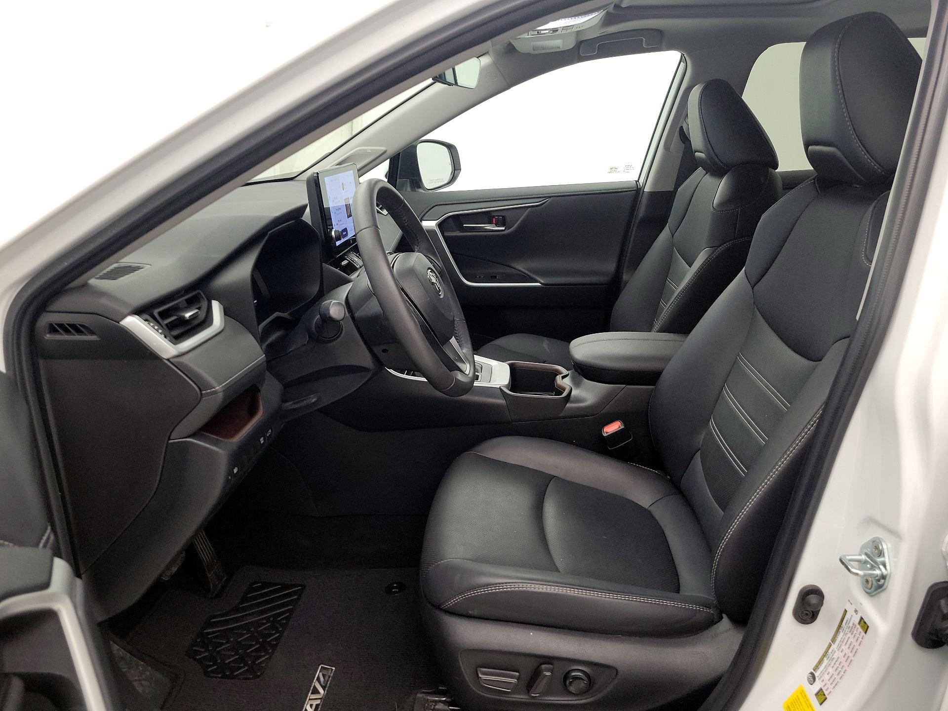 Thumbnail: 2023 Toyota RAV4 - 11