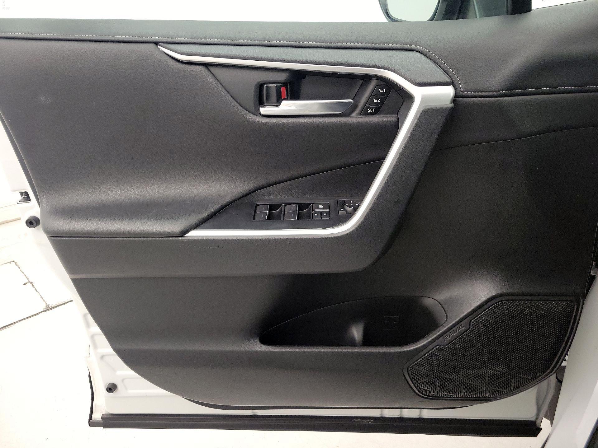 Thumbnail: 2023 Toyota RAV4 - 12