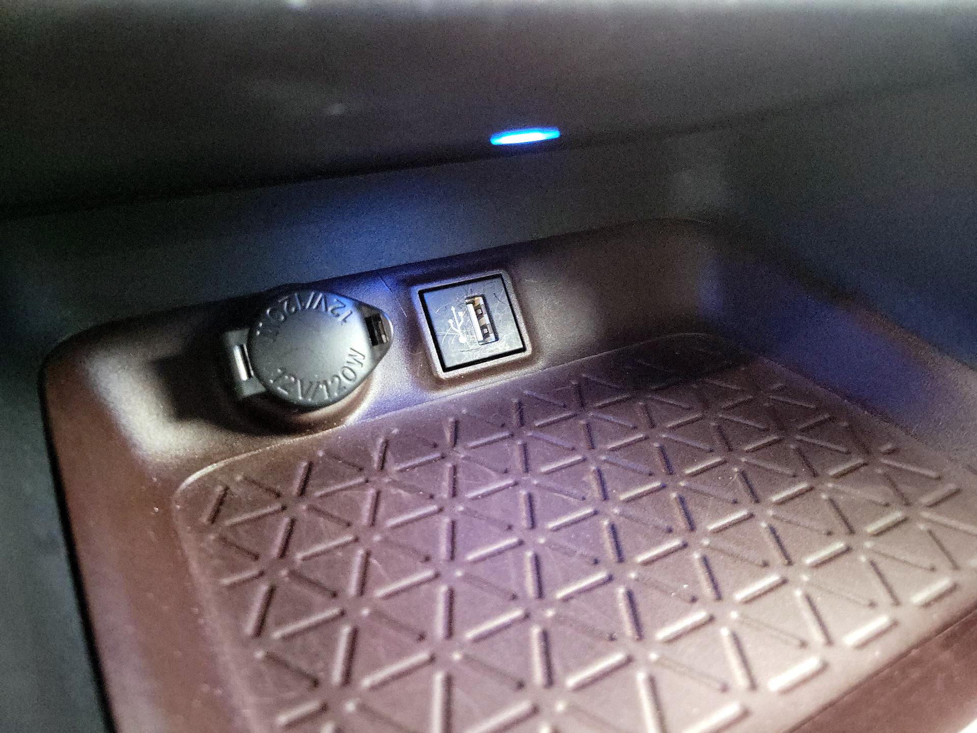 Thumbnail: 2023 Toyota RAV4 - 18