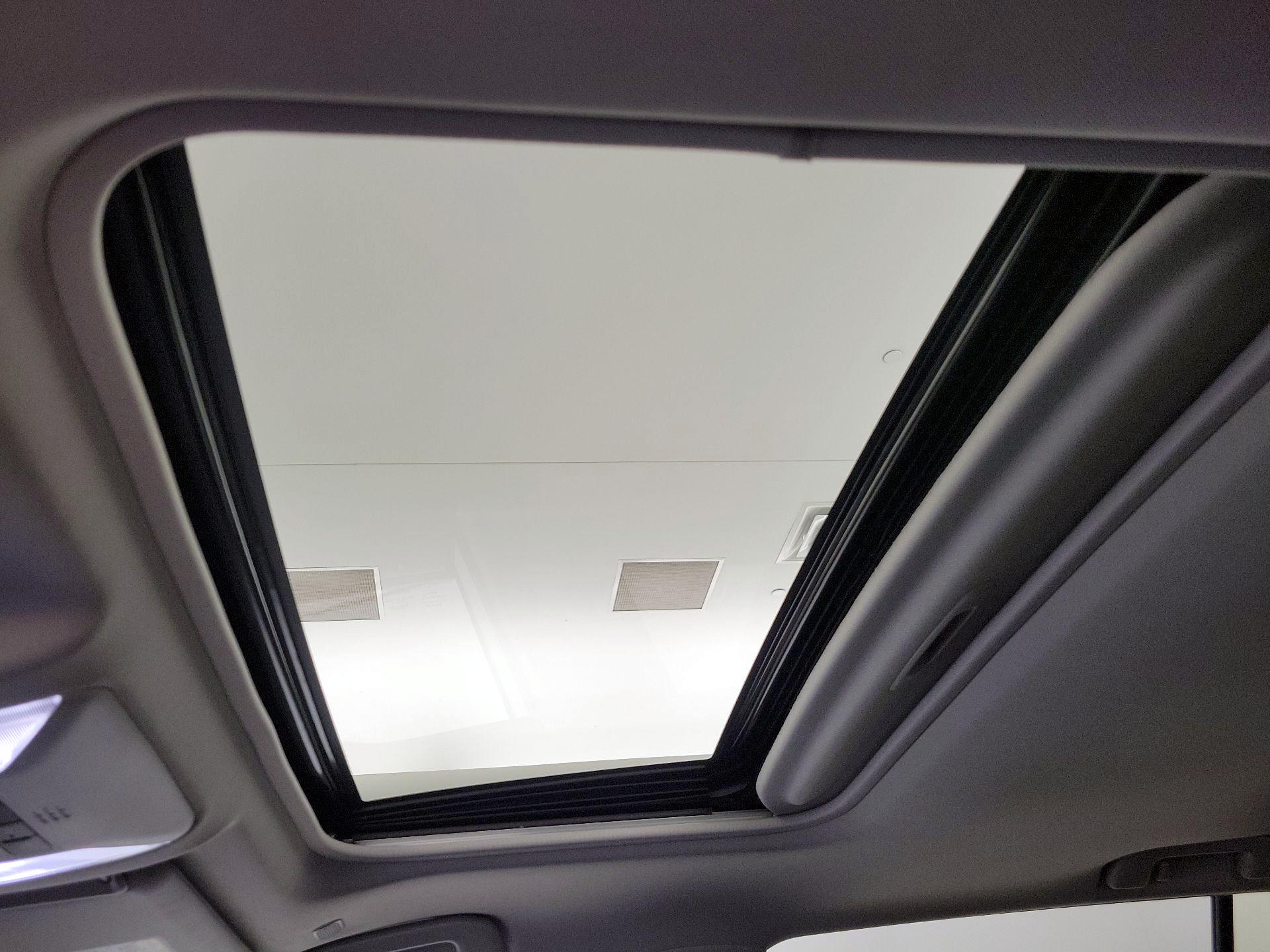 Thumbnail: 2023 Toyota RAV4 - 19