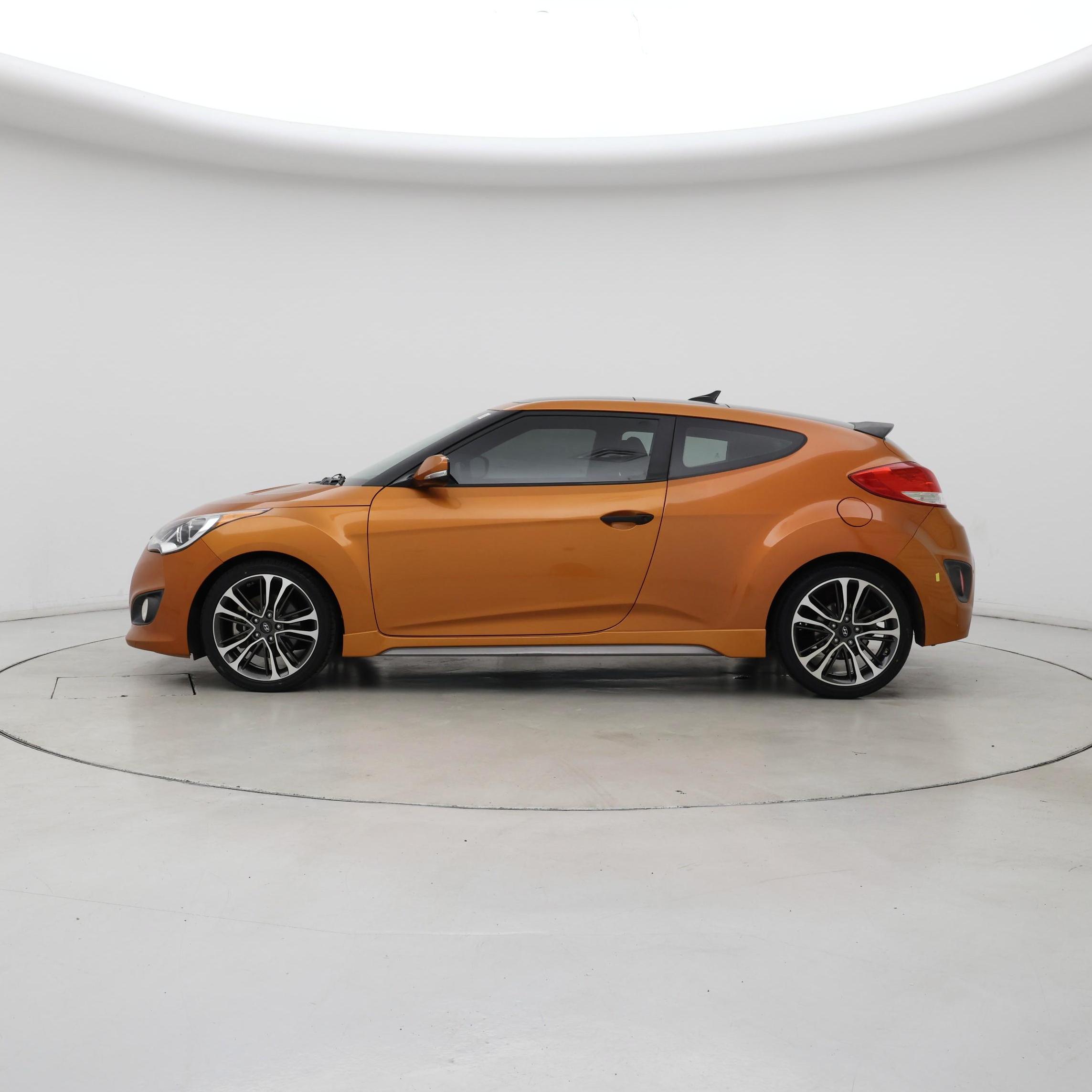 Thumbnail: 2016 Hyundai Veloster - 3