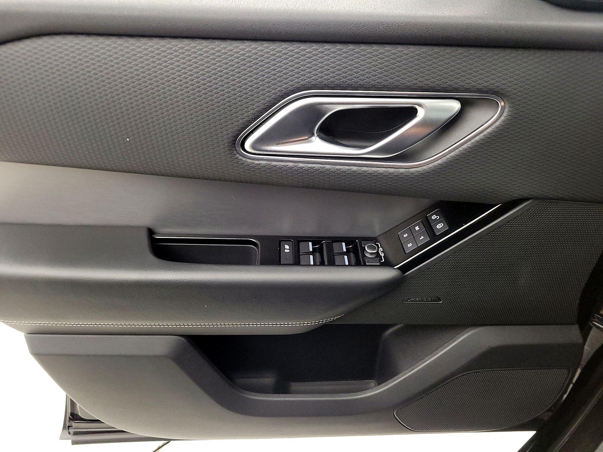 Thumbnail: 2019 Land Rover Range Rover Velar - 12