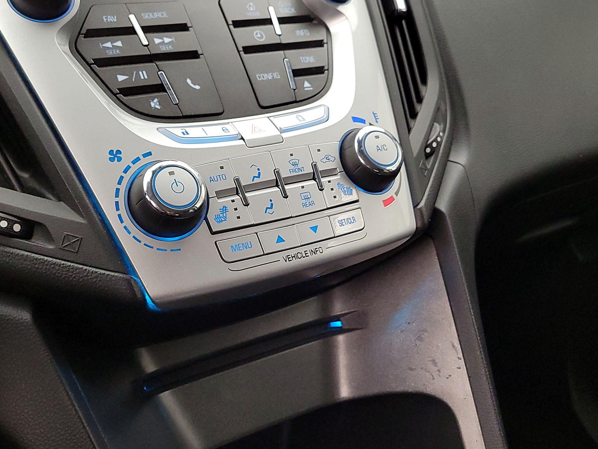 Thumbnail: 2014 Chevrolet Equinox - 16