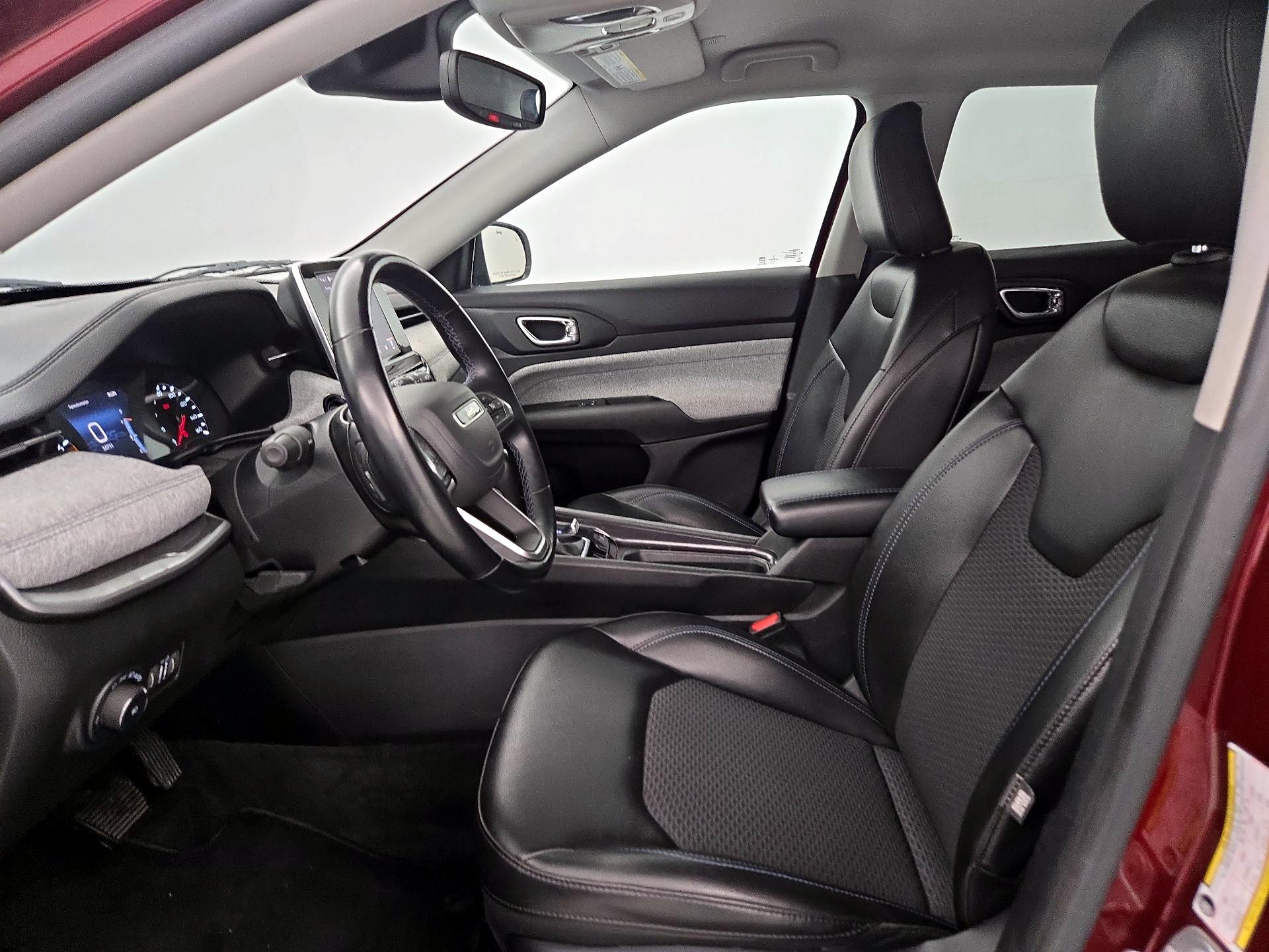 Thumbnail: 2022 Jeep Compass - 11