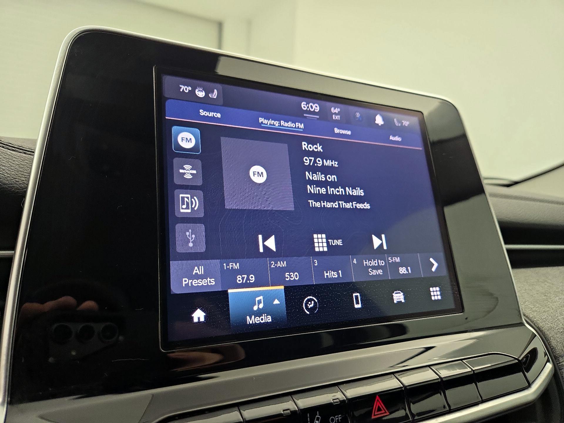 Thumbnail: 2022 Jeep Compass - 15