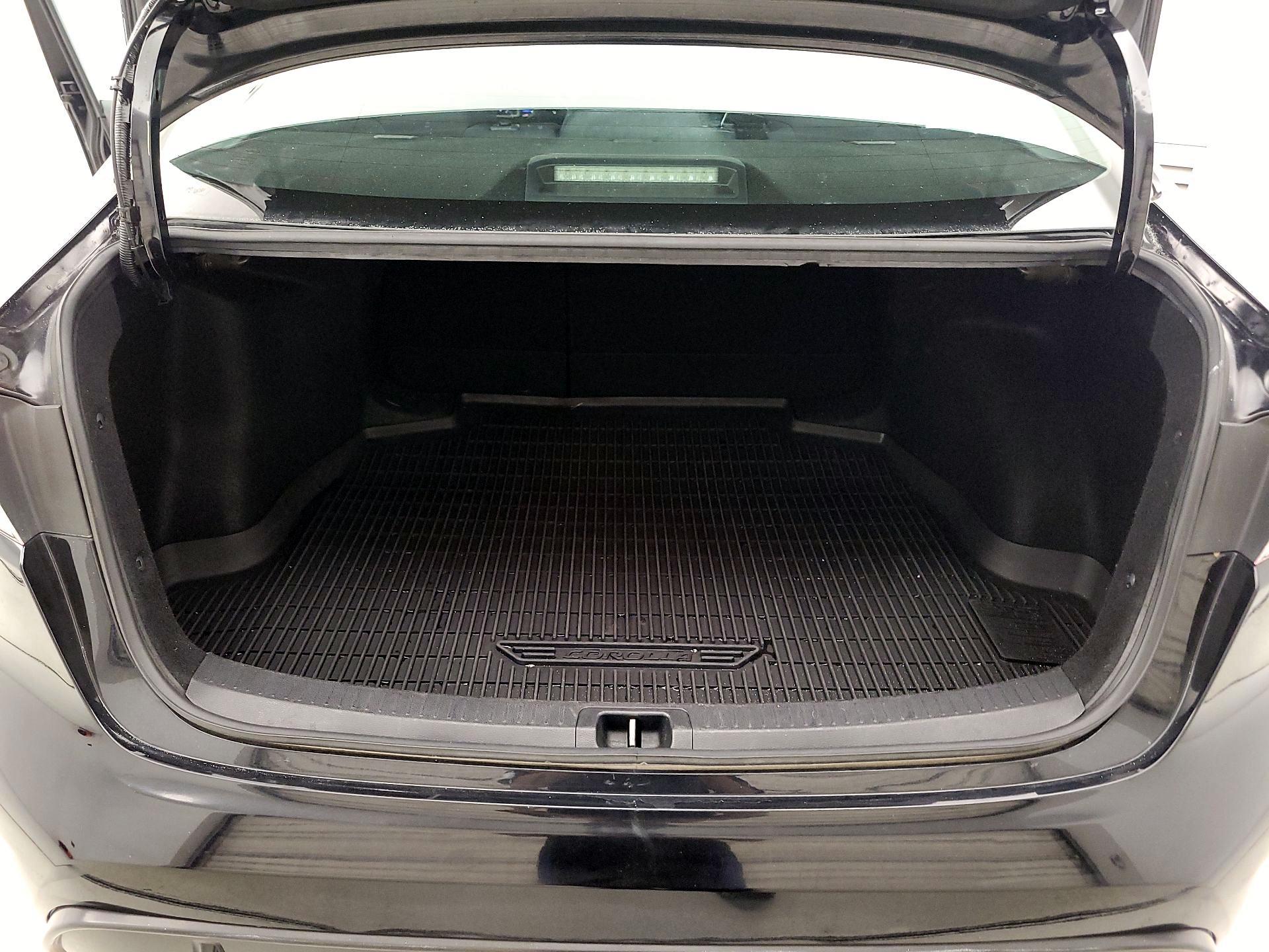 Thumbnail: 2023 Toyota Corolla - 20