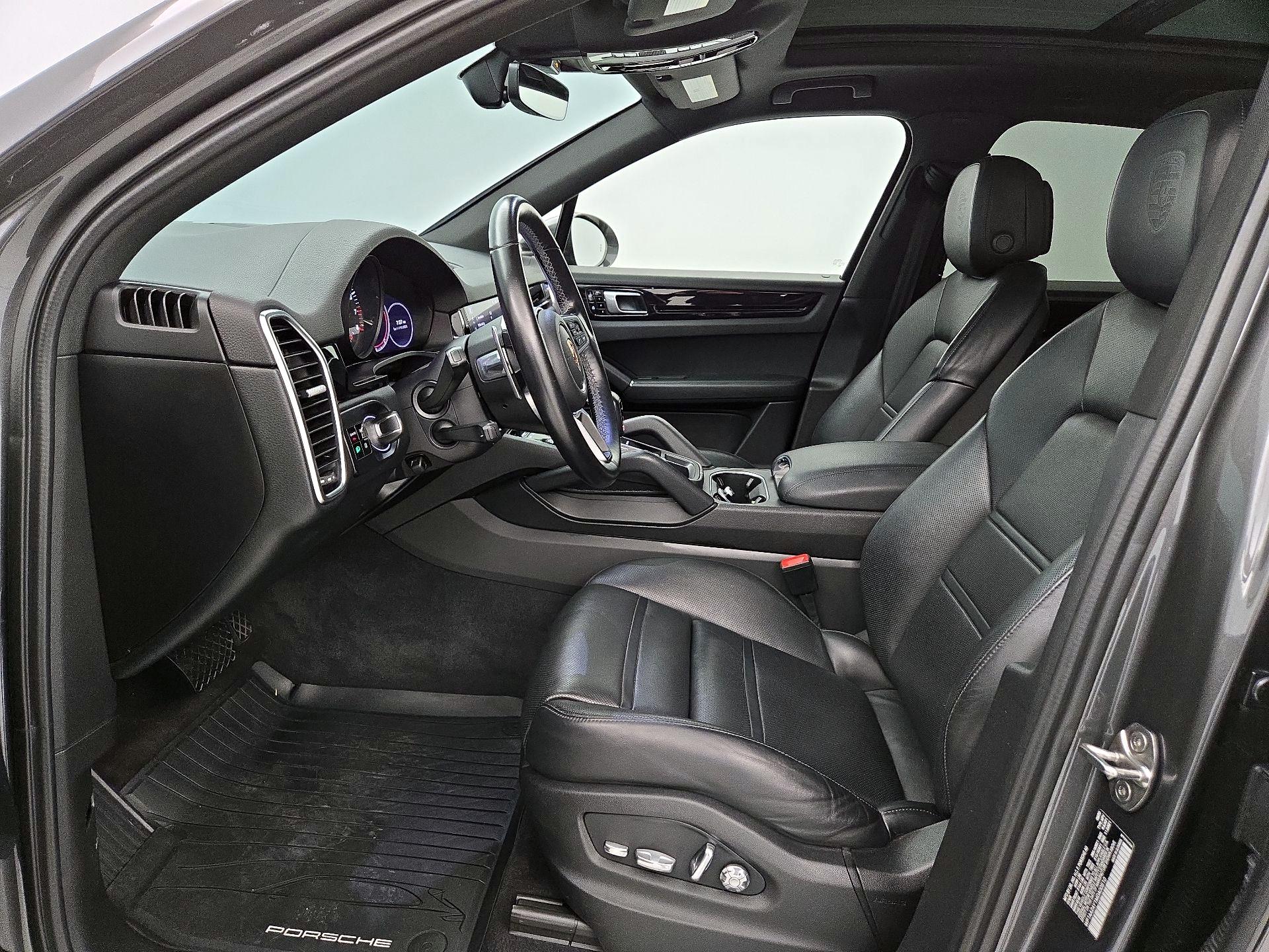 Thumbnail: 2021 Porsche Cayenne - 11