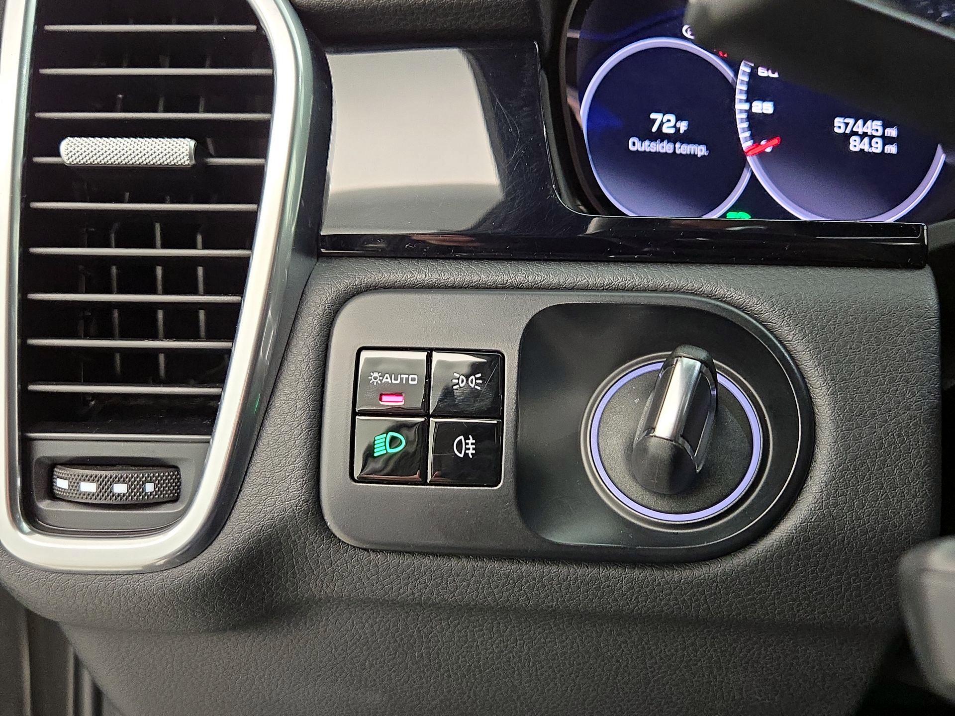 Thumbnail: 2021 Porsche Cayenne - 13