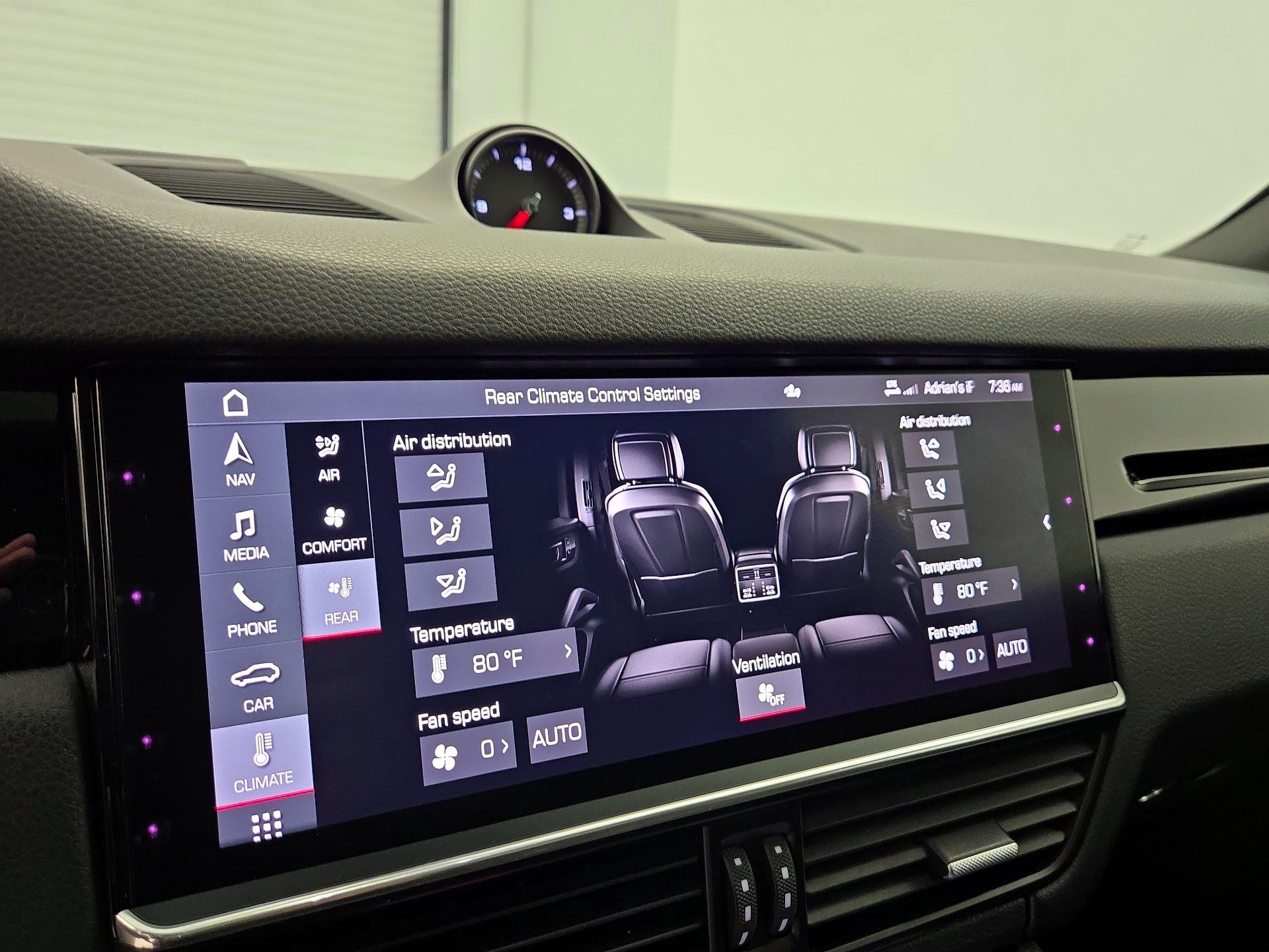 Thumbnail: 2021 Porsche Cayenne - 17