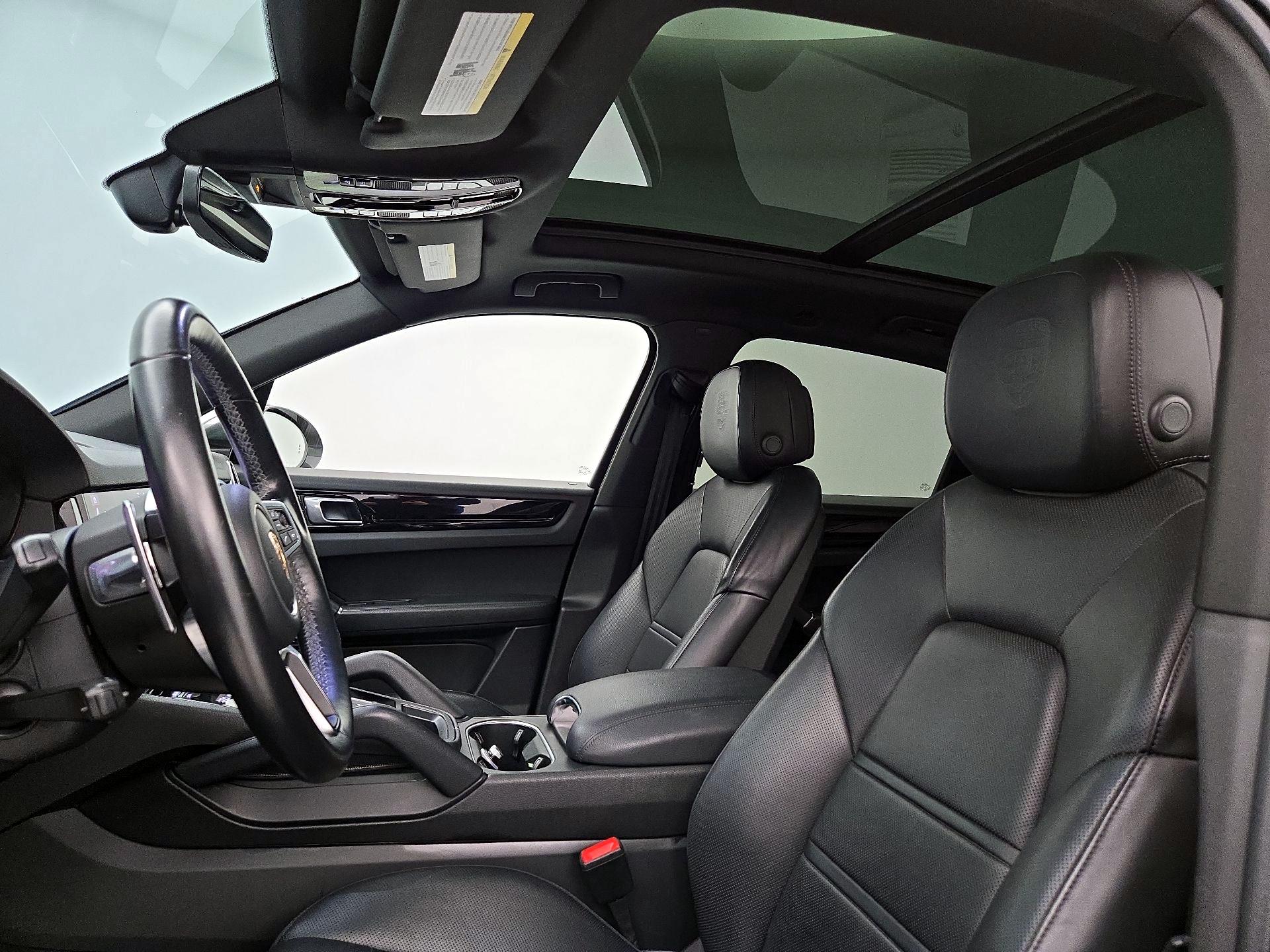 Thumbnail: 2021 Porsche Cayenne - 20