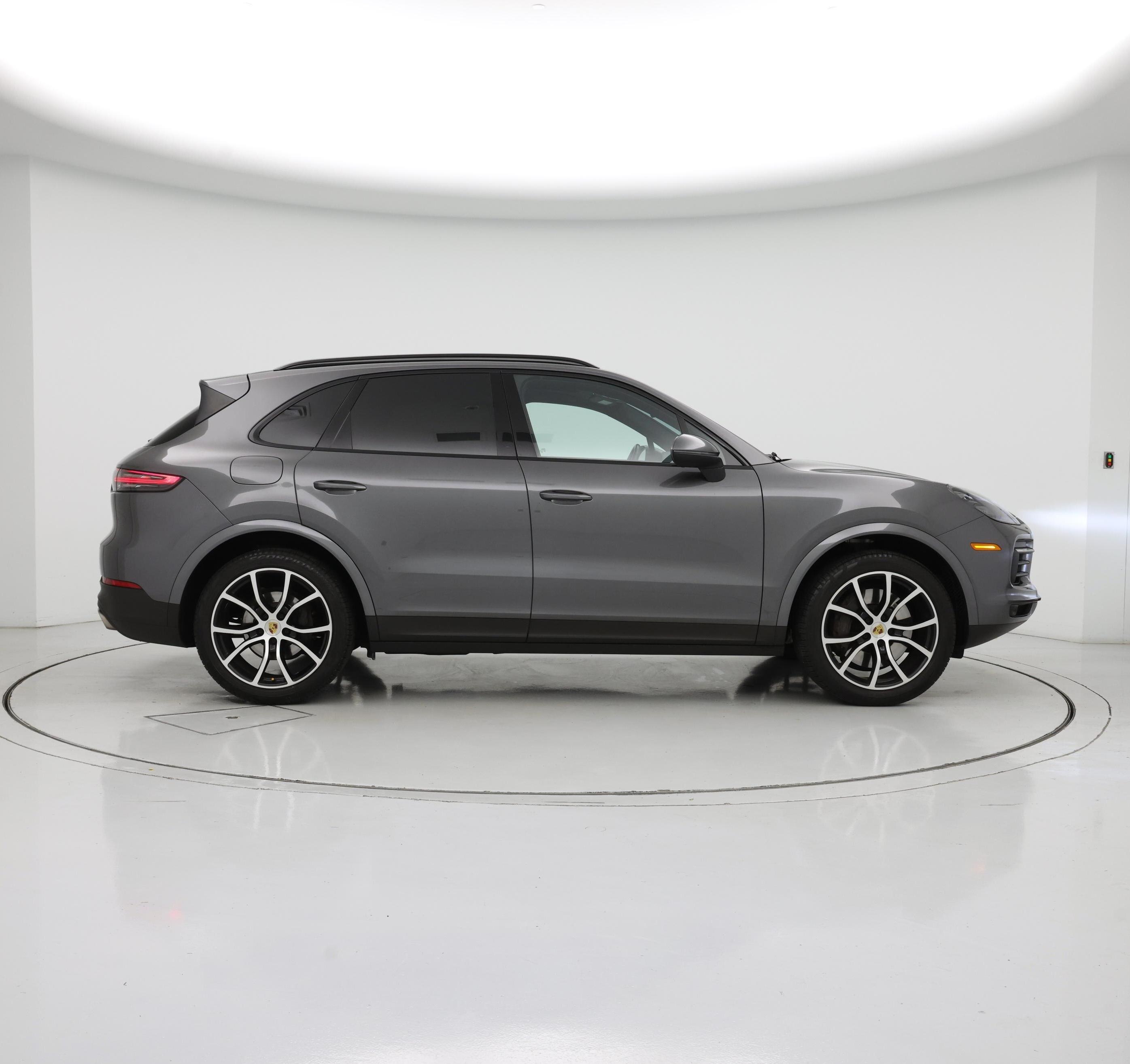 Thumbnail: 2021 Porsche Cayenne - 7