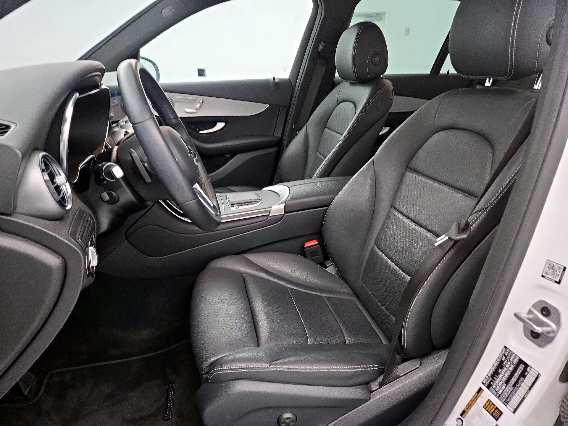 Thumbnail: 2022 Mercedes-Benz GLC - 11