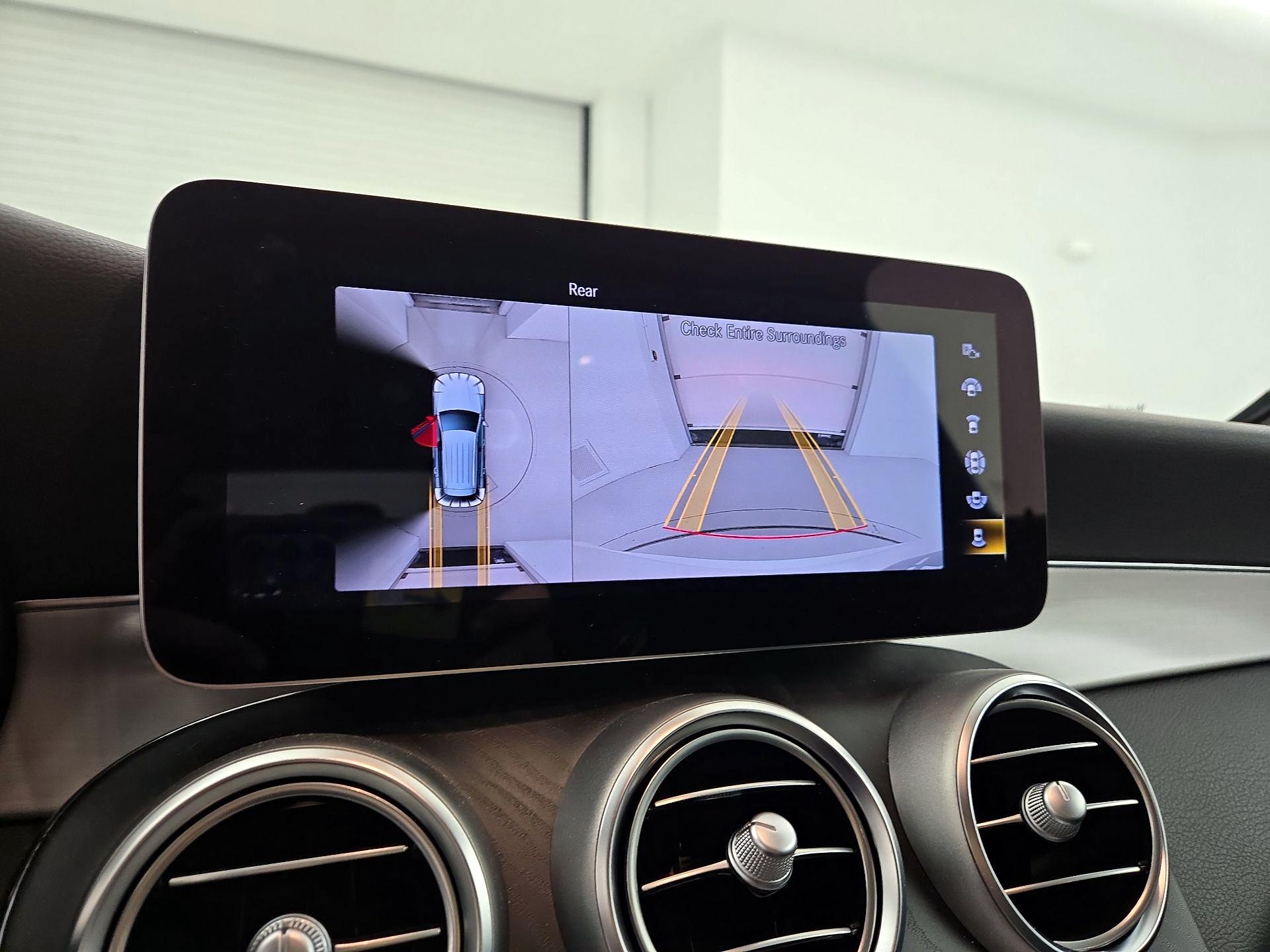 Thumbnail: 2022 Mercedes-Benz GLC - 14