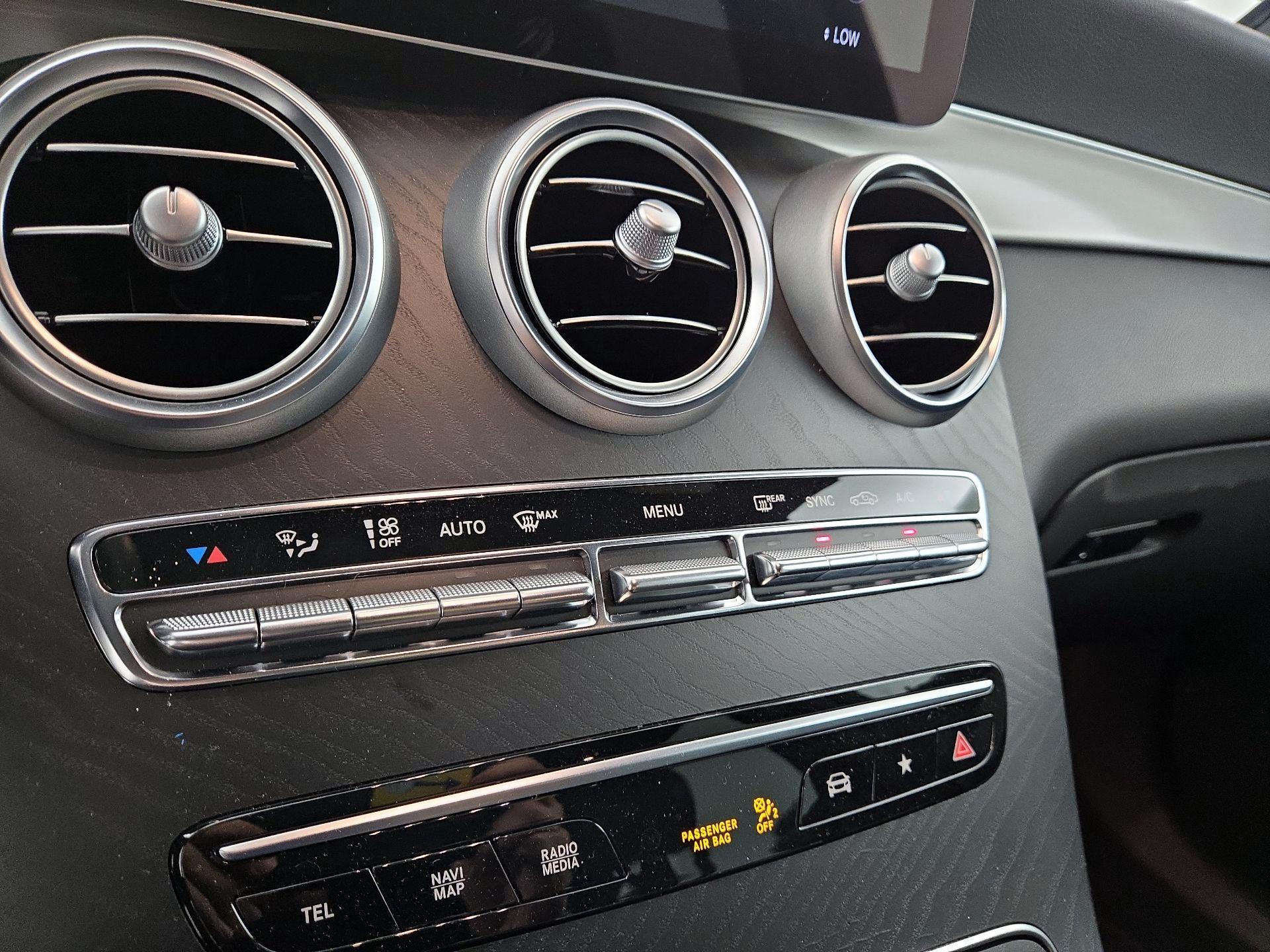 Thumbnail: 2022 Mercedes-Benz GLC - 16