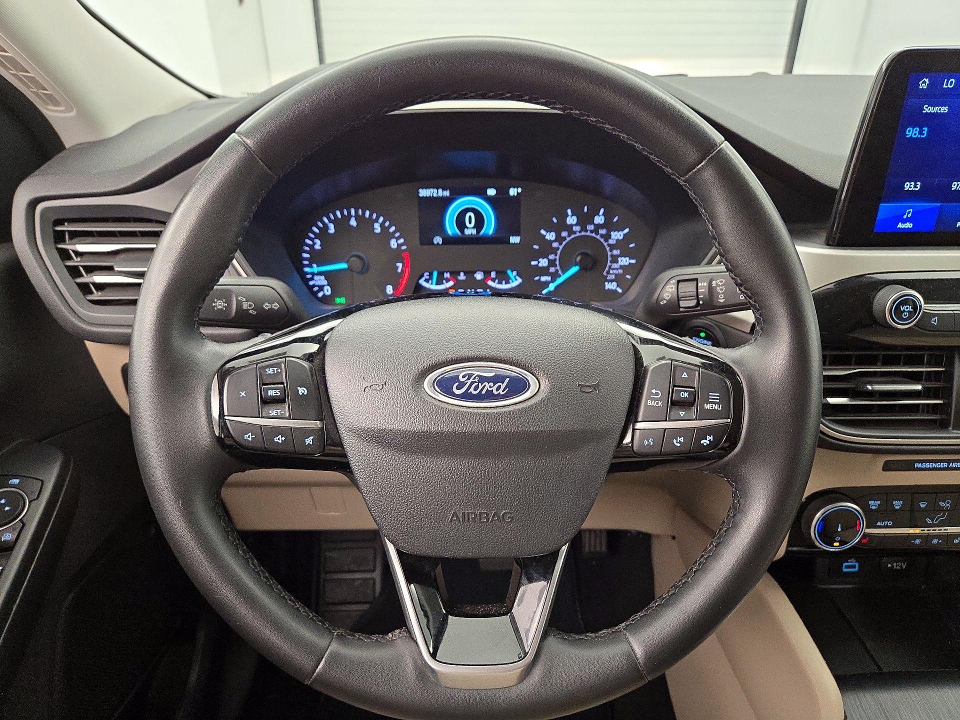 Thumbnail: 2022 Ford Escape - 10