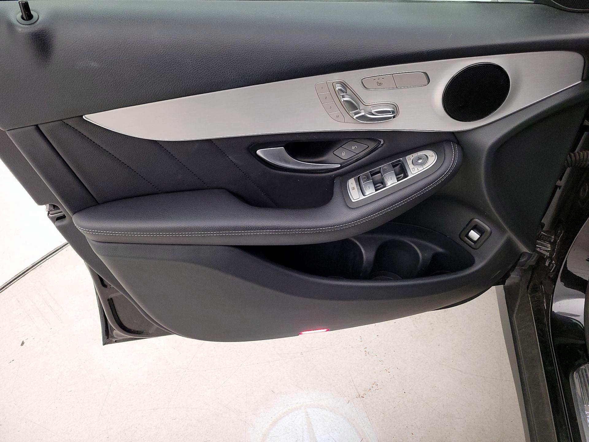 Thumbnail: 2022 Mercedes-Benz GLC - 12