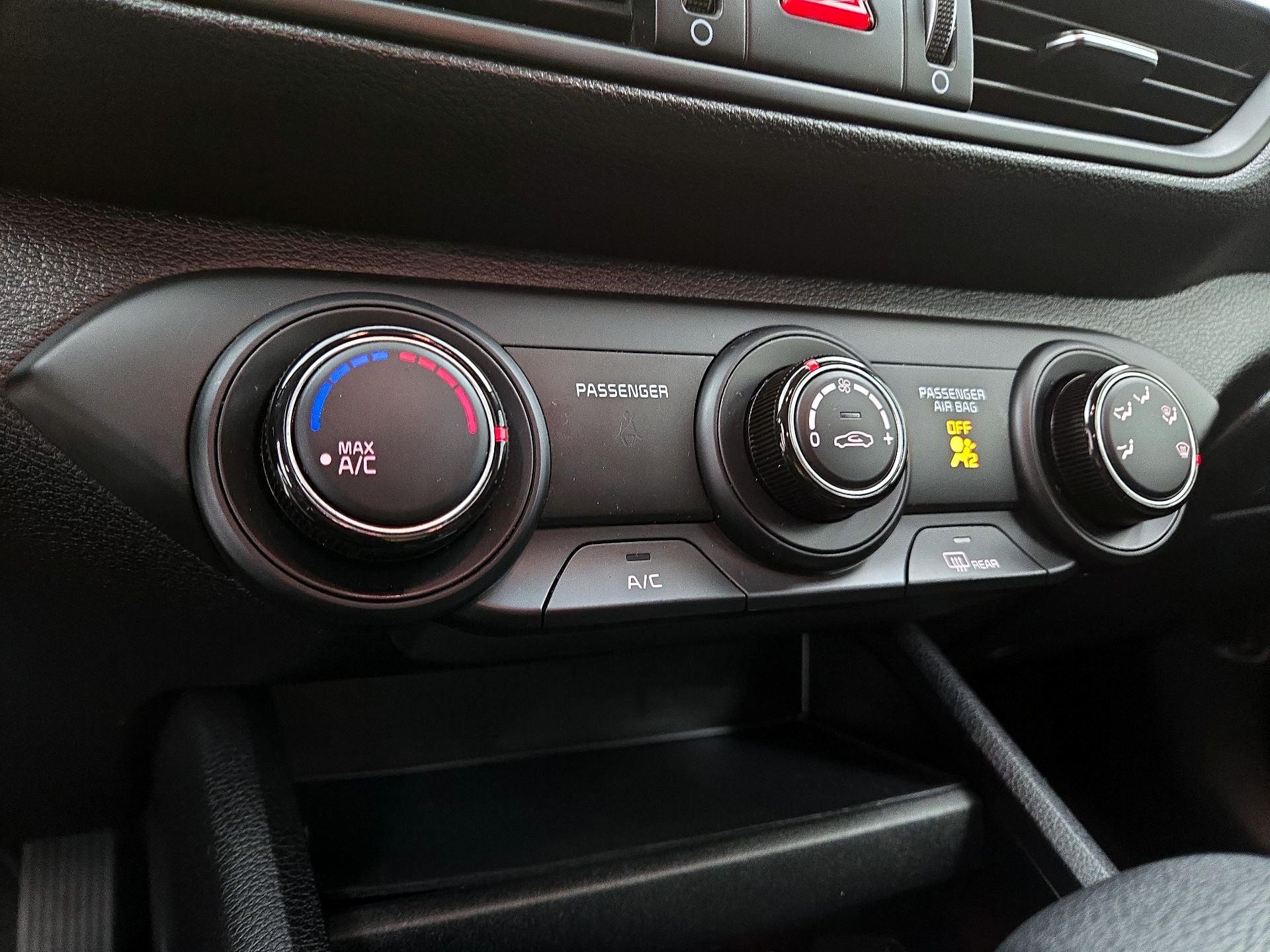 Thumbnail: 2024 Kia Forte - 16