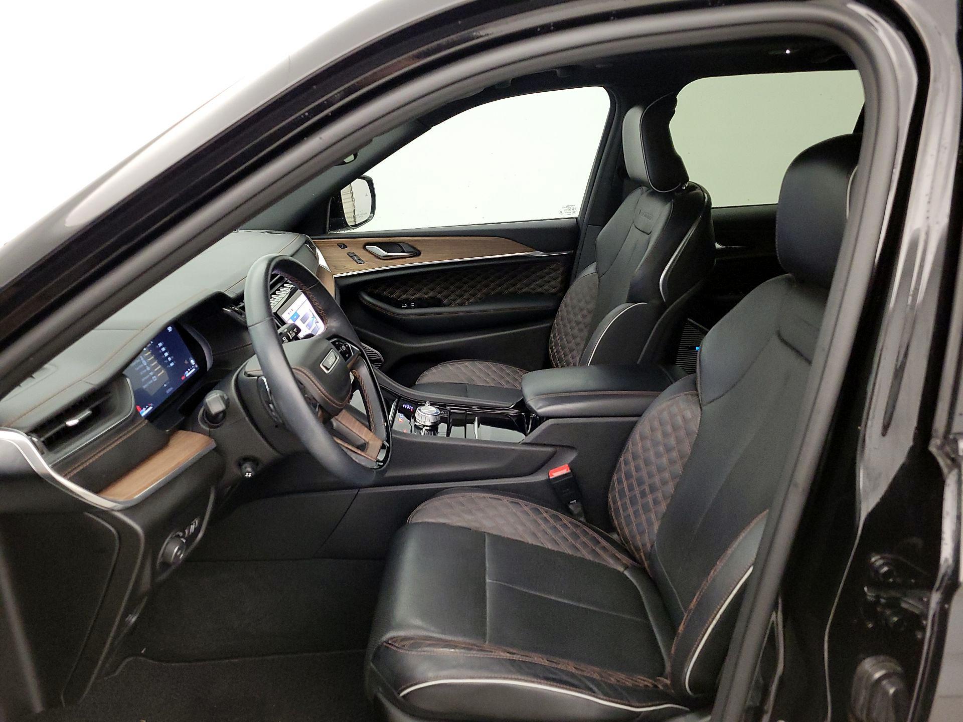 Thumbnail: 2022 Jeep Grand Cherokee - 11