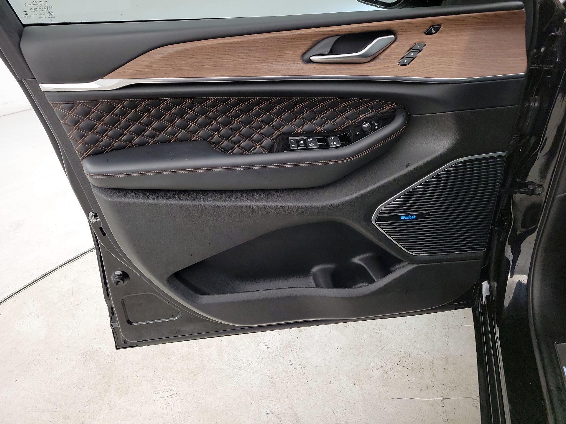 Thumbnail: 2022 Jeep Grand Cherokee - 12