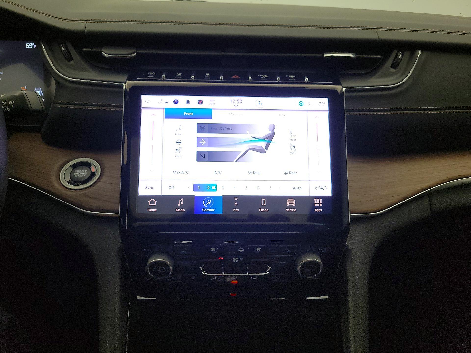 Thumbnail: 2022 Jeep Grand Cherokee - 17