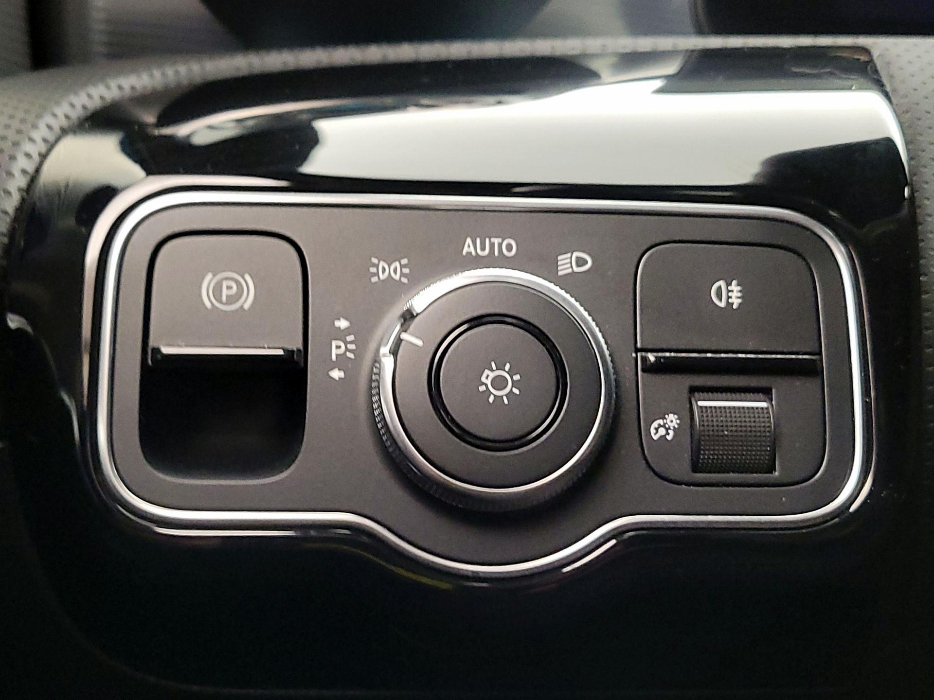 Thumbnail: 2022 Mercedes-Benz A-Class - 13