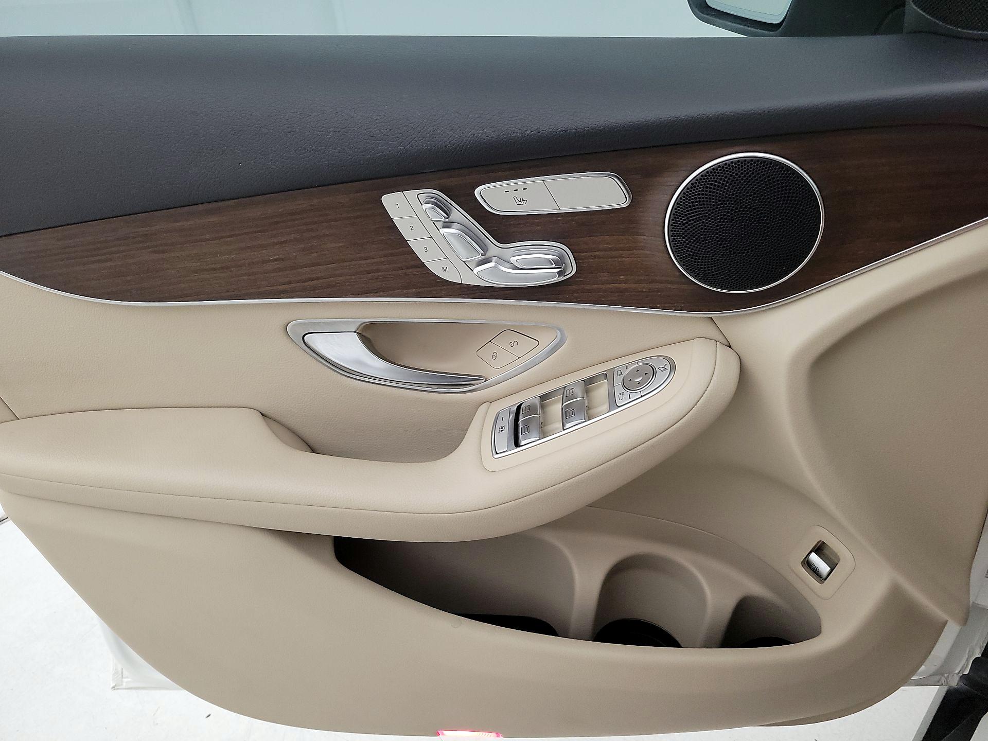 Thumbnail: 2021 Mercedes-Benz GLC - 12