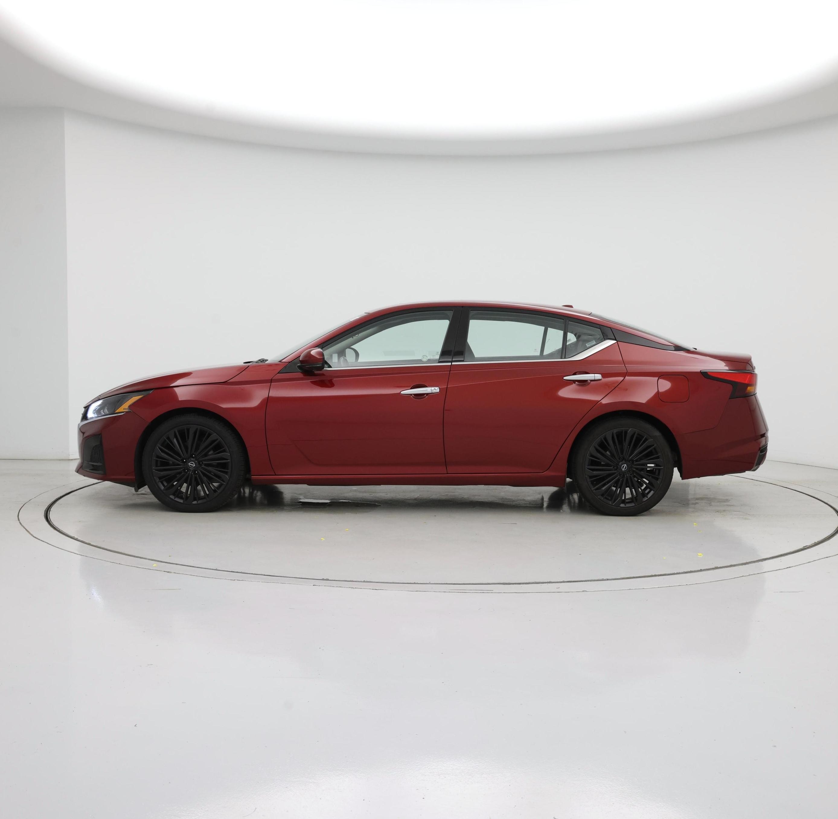 Thumbnail: 2023 Nissan Altima - 3