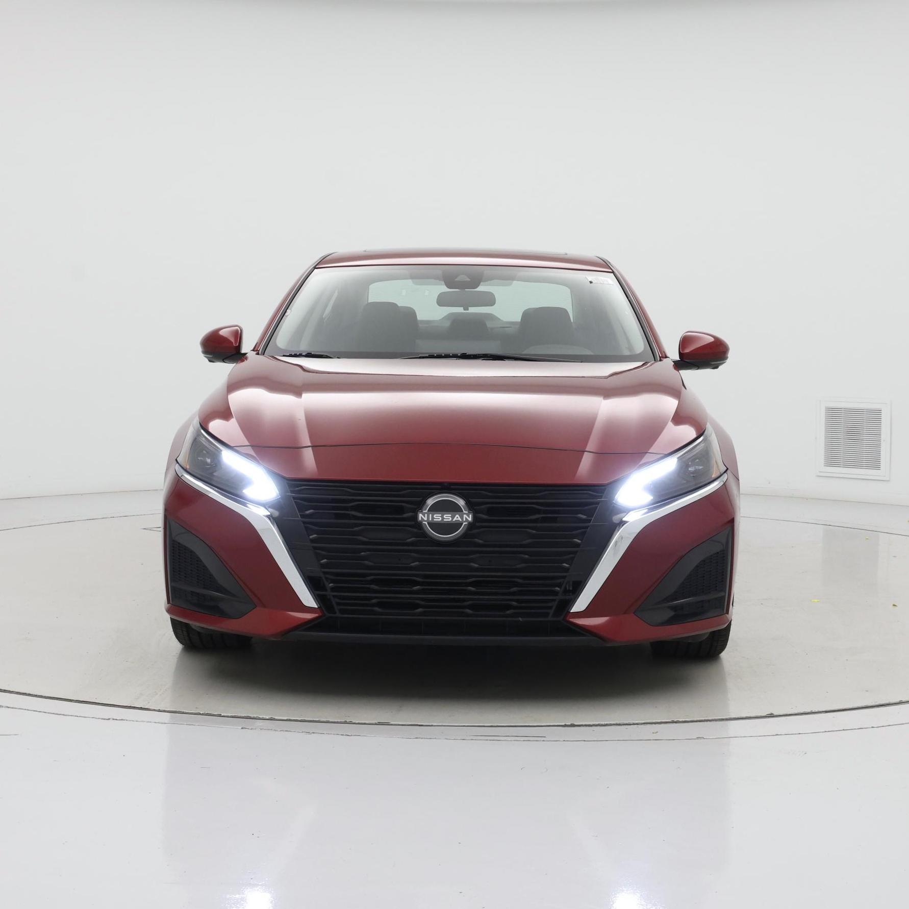 Thumbnail: 2023 Nissan Altima - 5