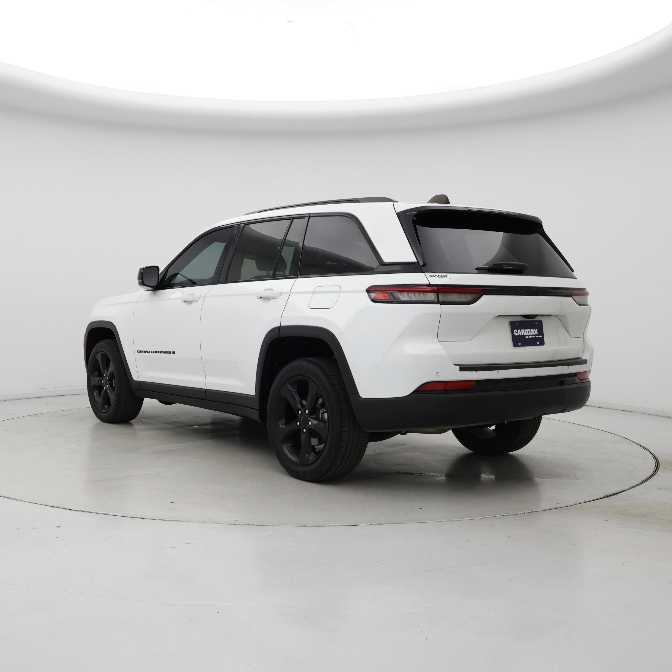 Thumbnail: 2023 Jeep Grand Cherokee - 2