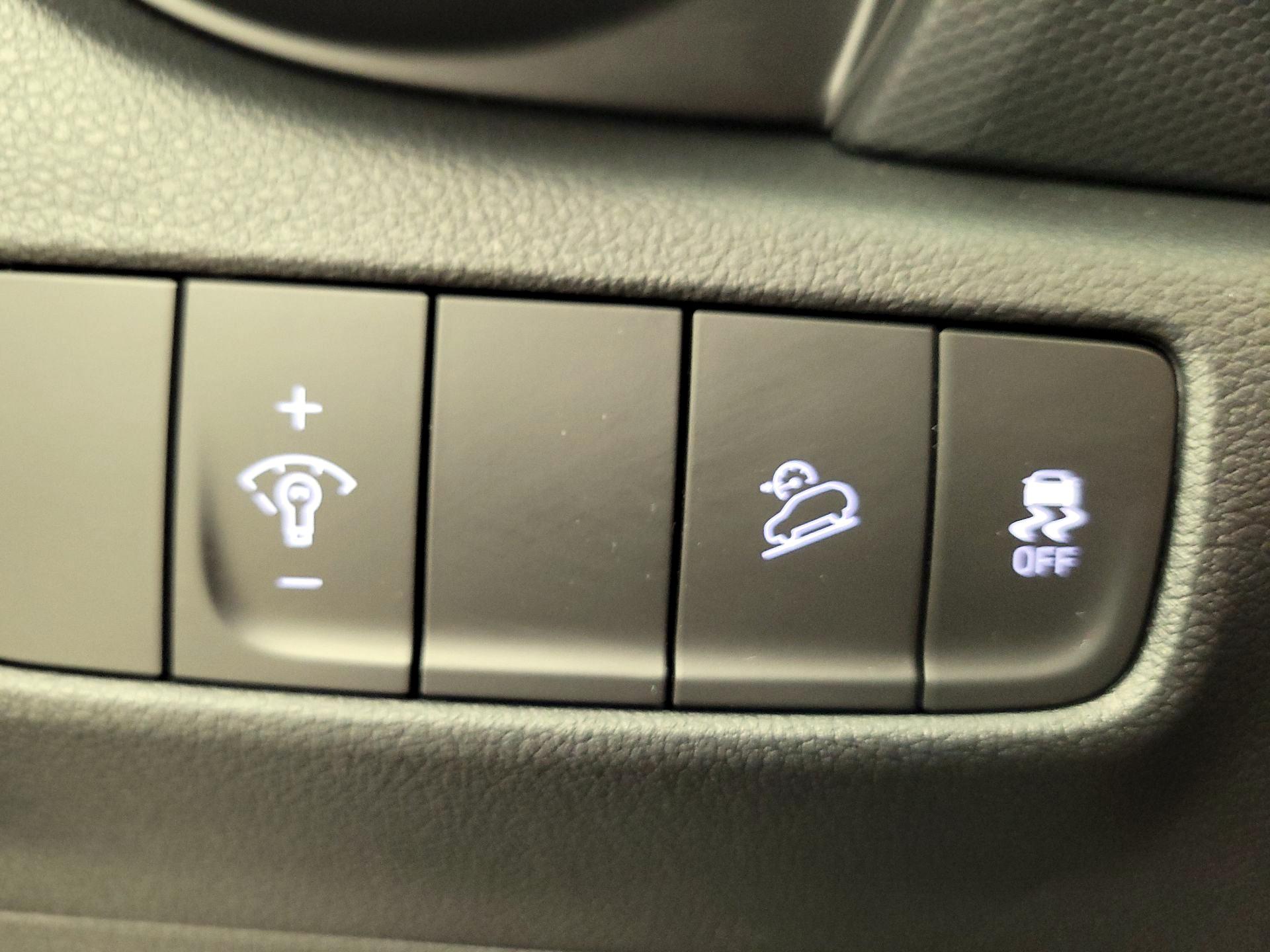 Thumbnail: 2023 Hyundai Kona - 13