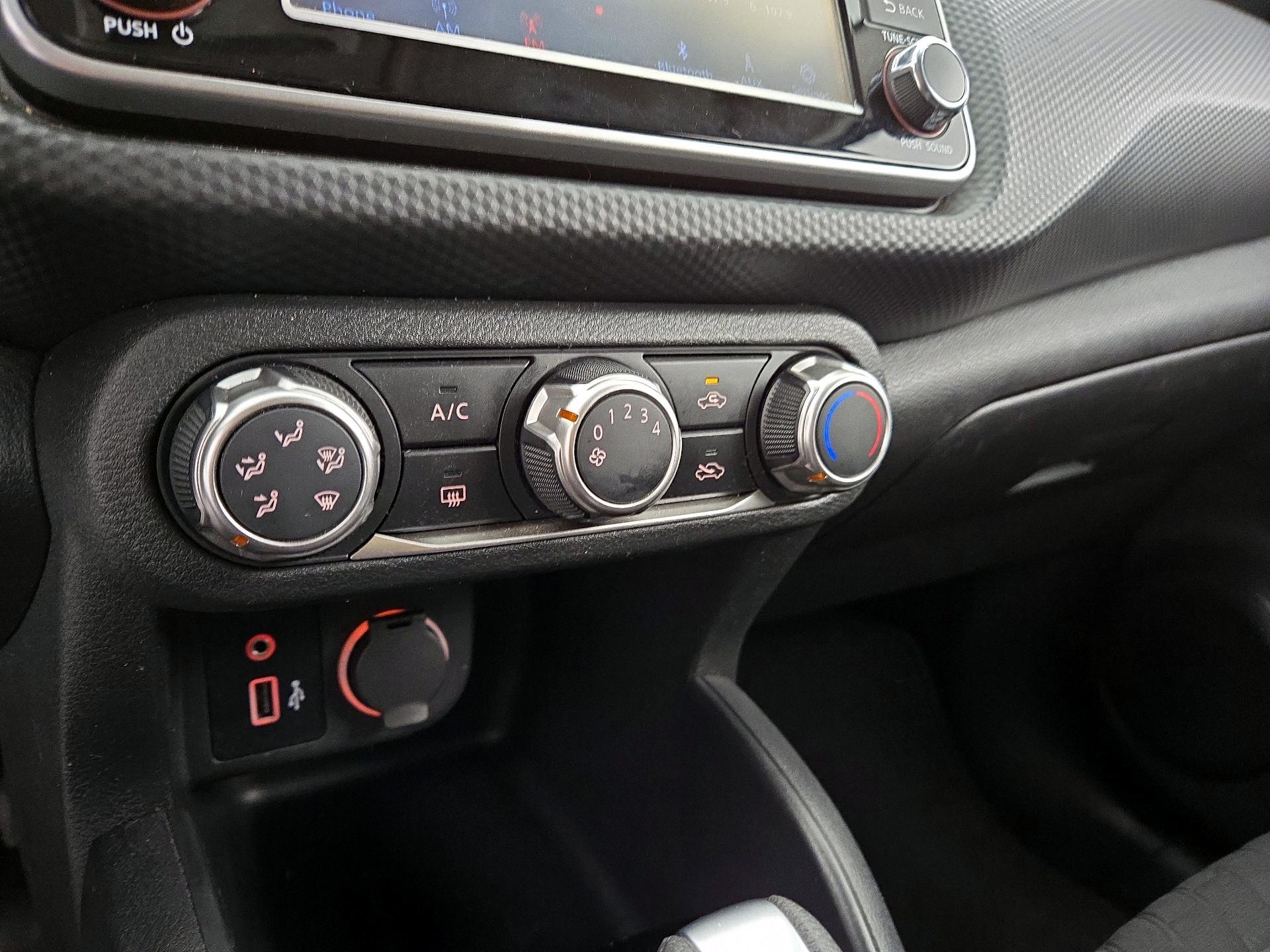 Thumbnail: 2021 Nissan Kicks - 16