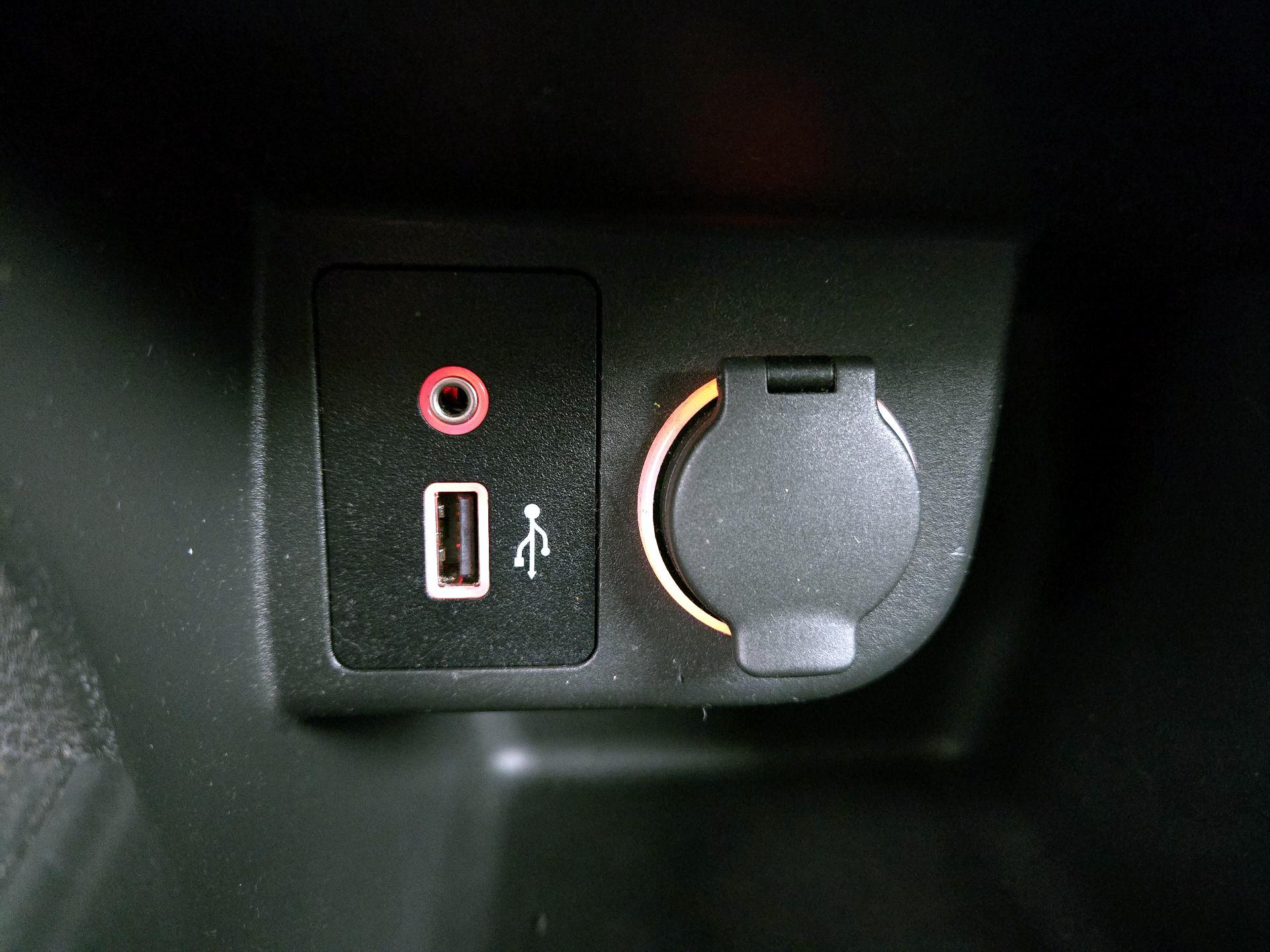 Thumbnail: 2021 Nissan Kicks - 18