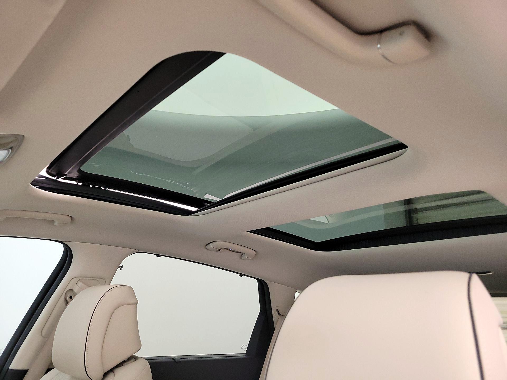 Thumbnail: 2021 Genesis GV80 - 20