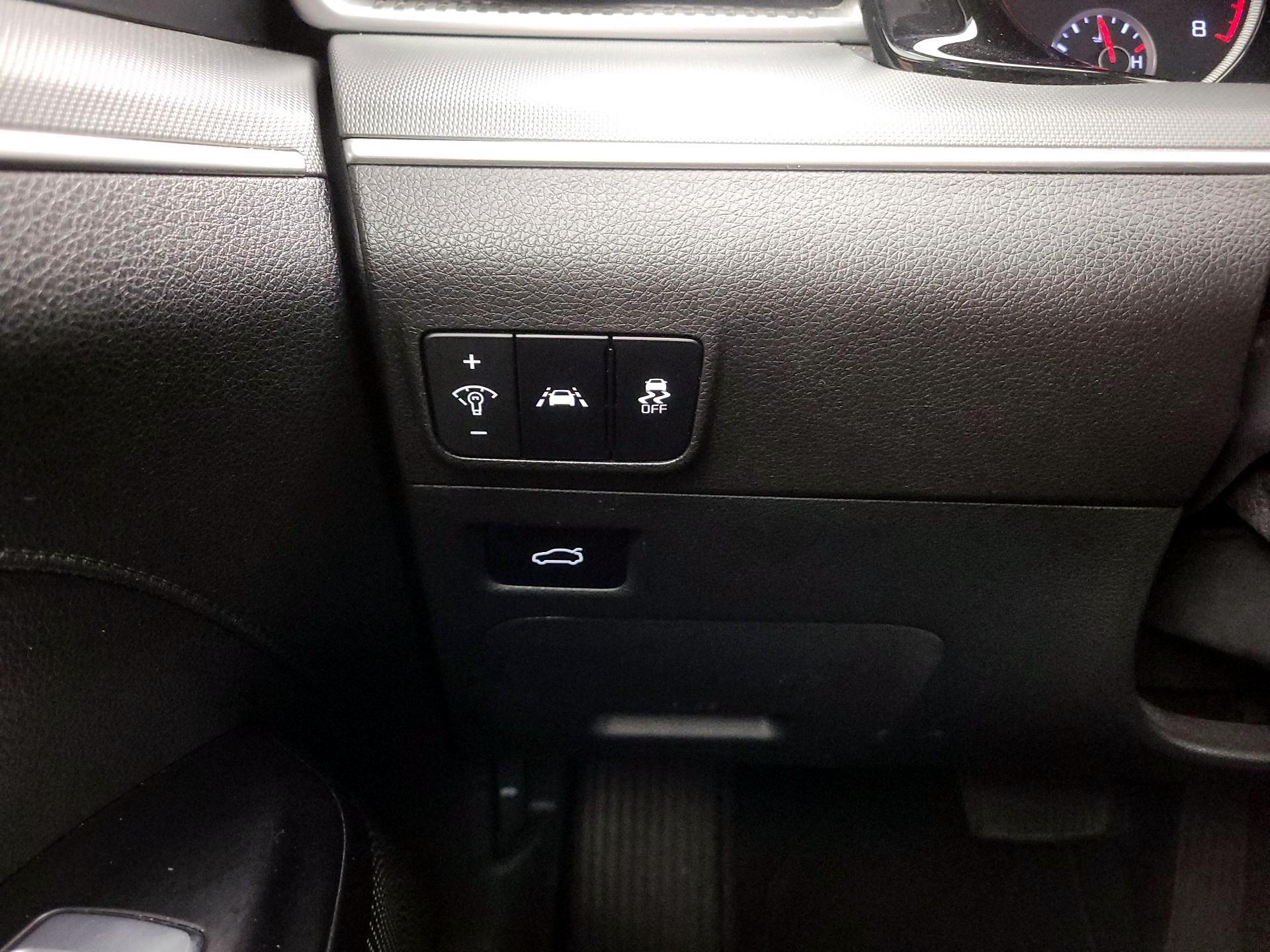 Thumbnail: 2022 Kia K5 - 13