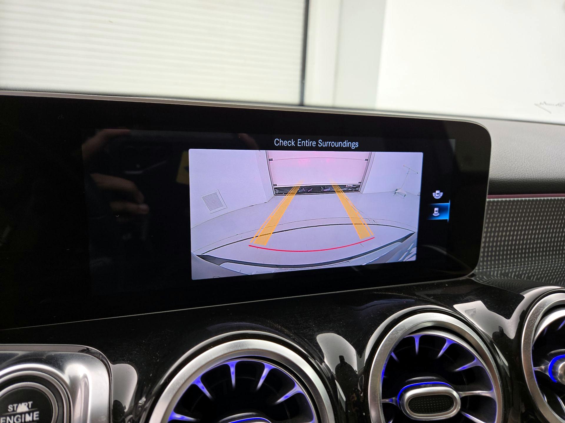 Thumbnail: 2020 Mercedes-Benz GLB - 14