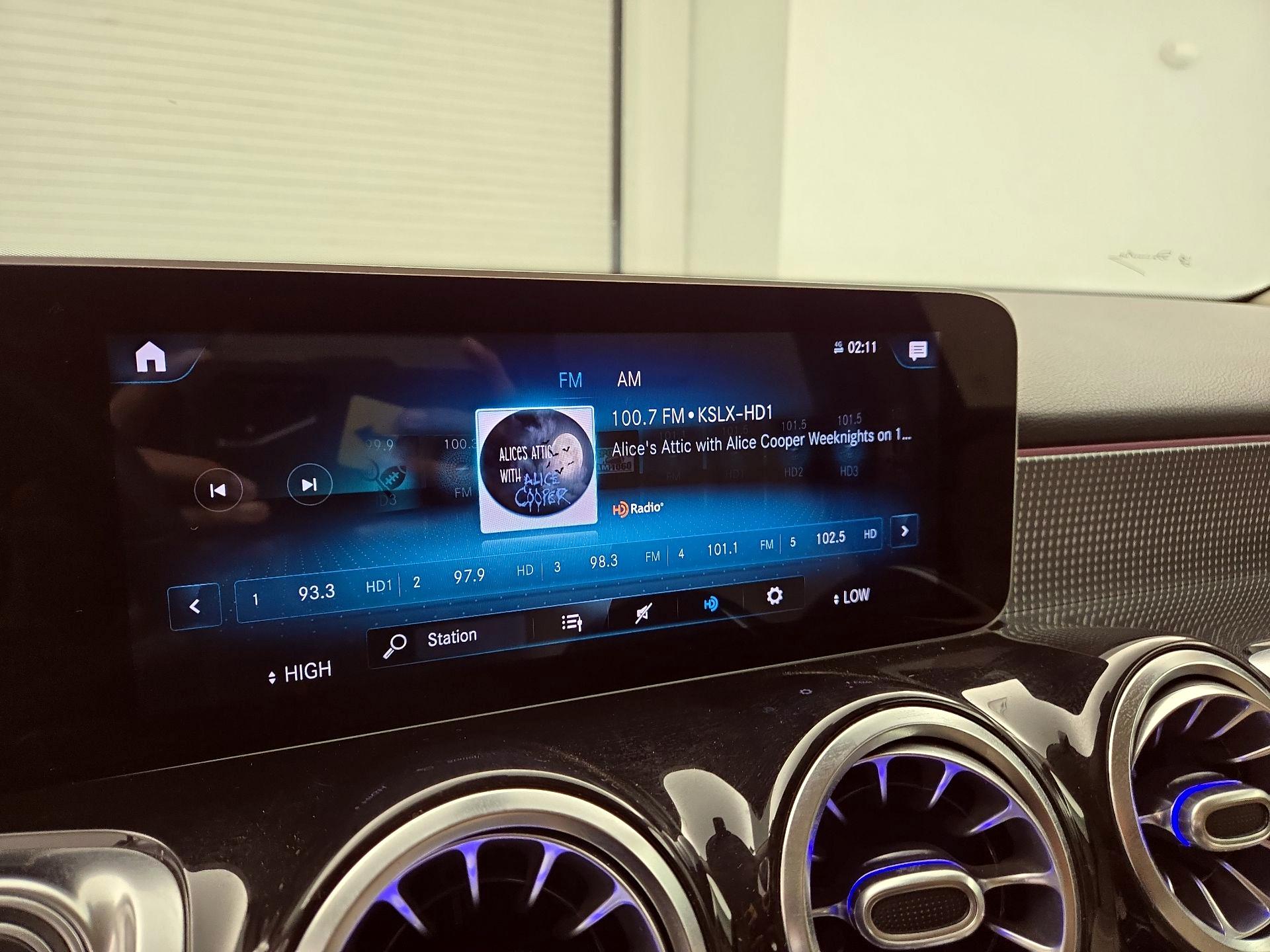 Thumbnail: 2020 Mercedes-Benz GLB - 15