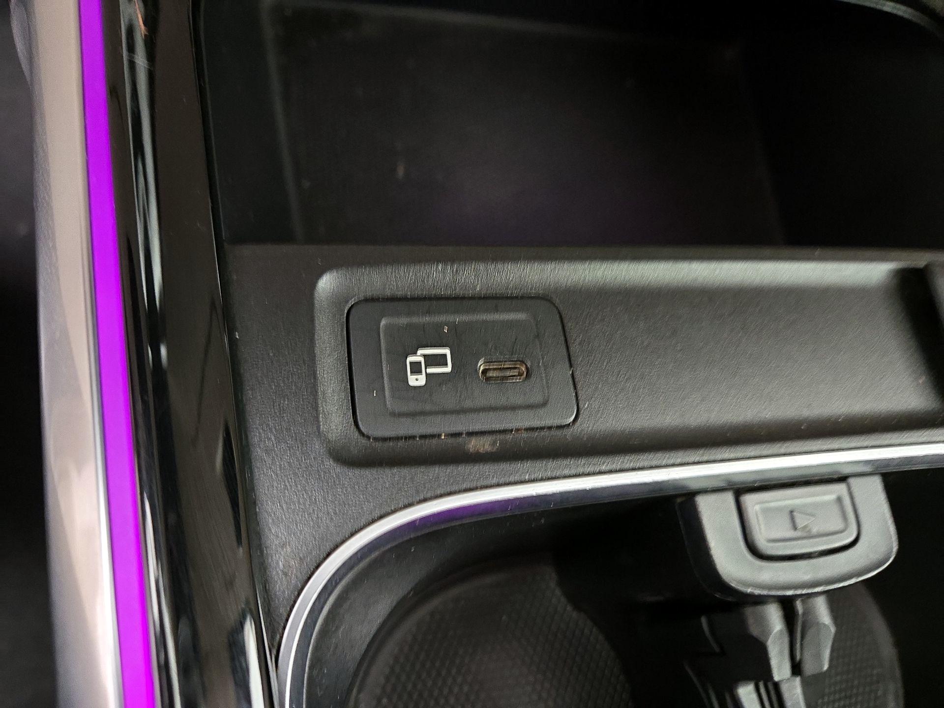 Thumbnail: 2020 Mercedes-Benz GLB - 18