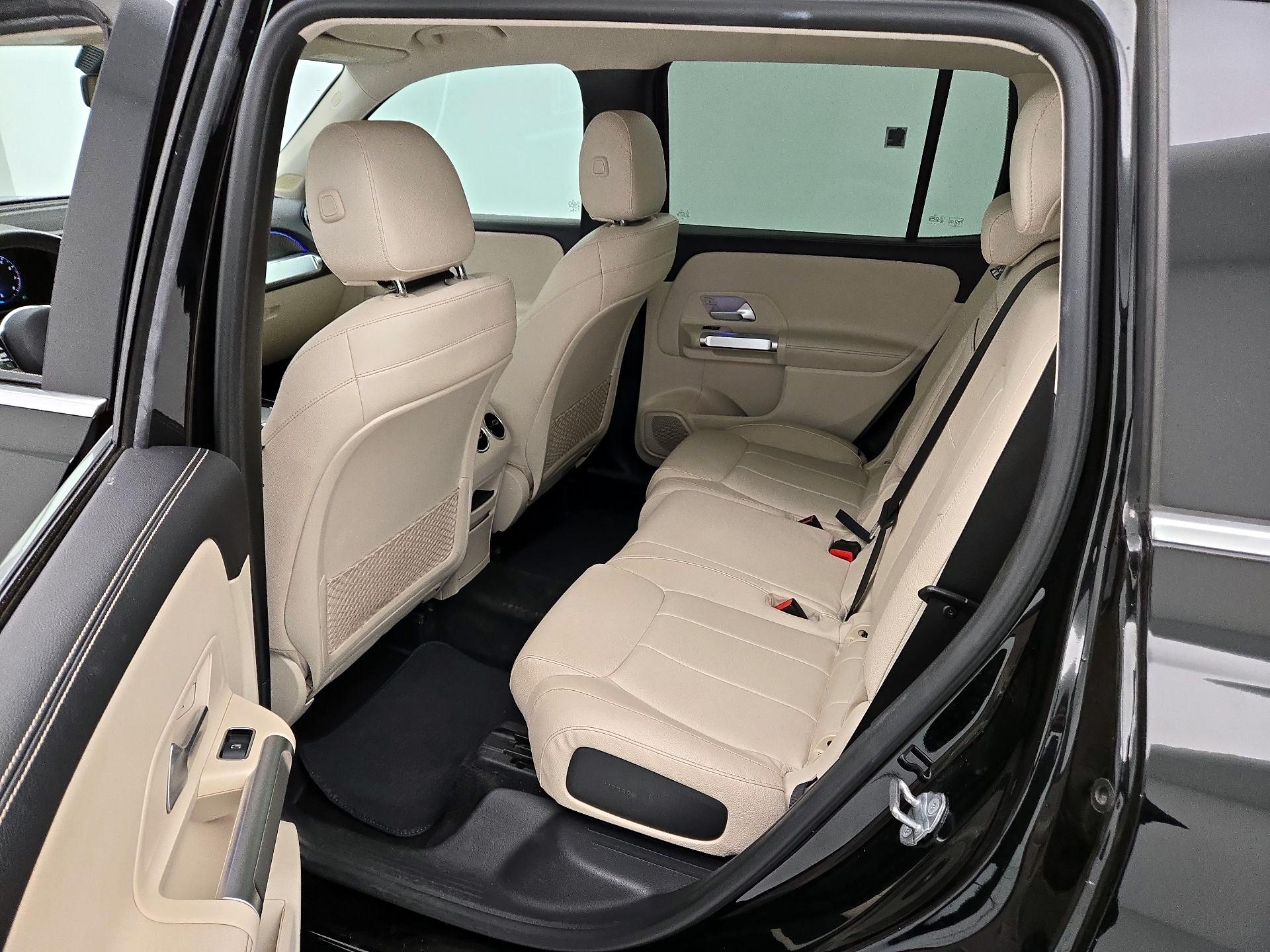 Thumbnail: 2020 Mercedes-Benz GLB - 19