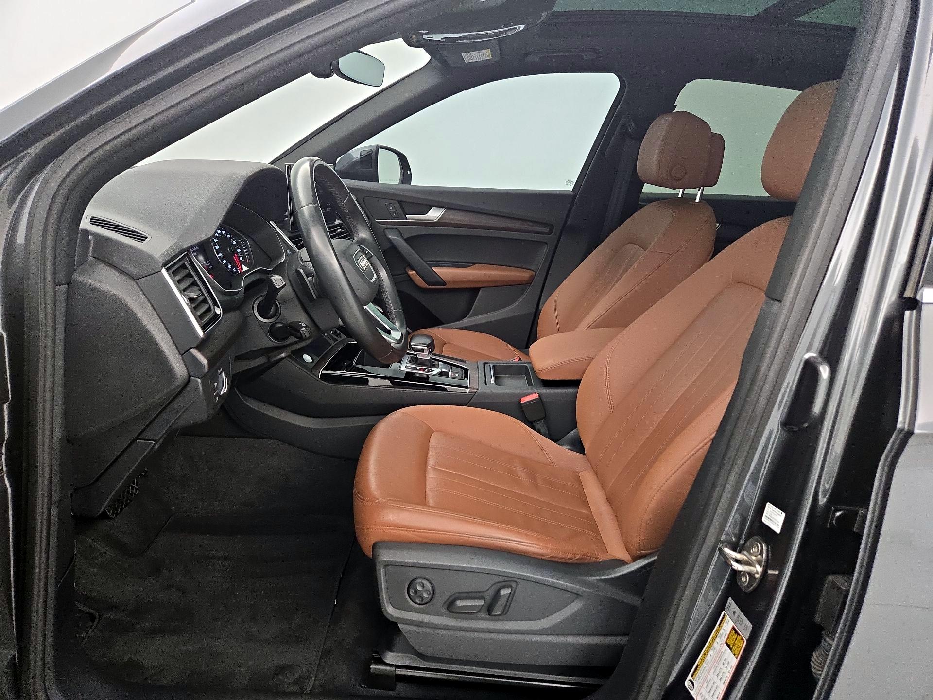 Thumbnail: 2022 Audi Q5 - 11