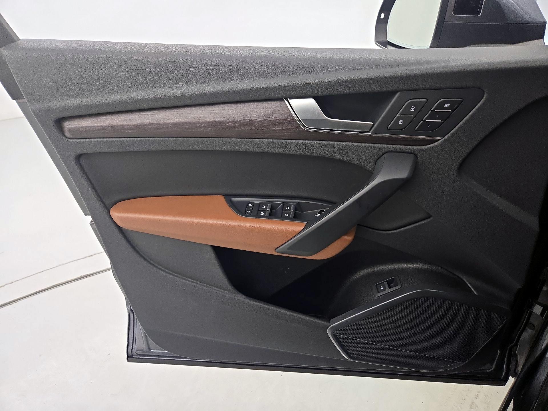 Thumbnail: 2022 Audi Q5 - 12