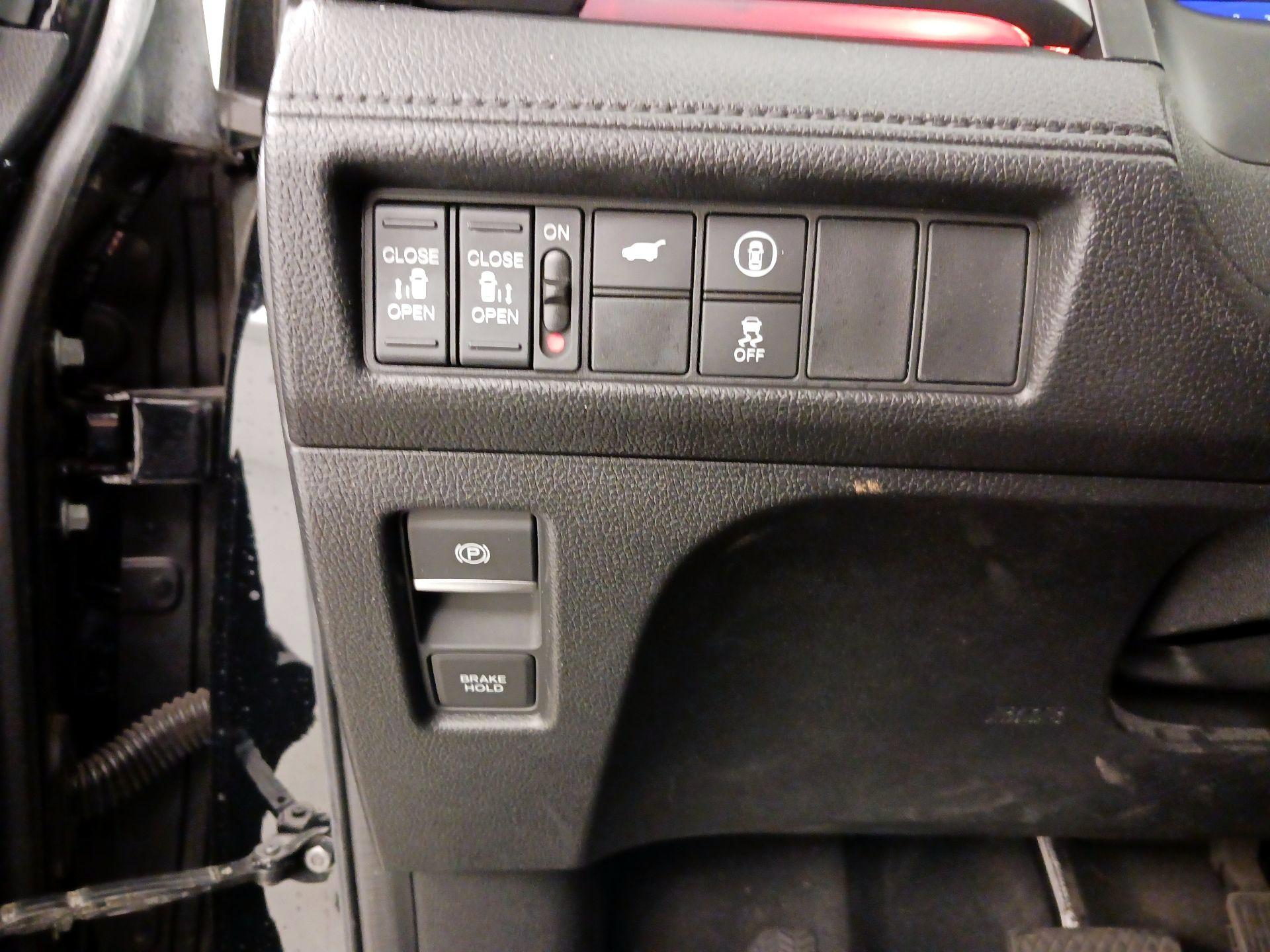 Thumbnail: 2023 Honda Odyssey - 13