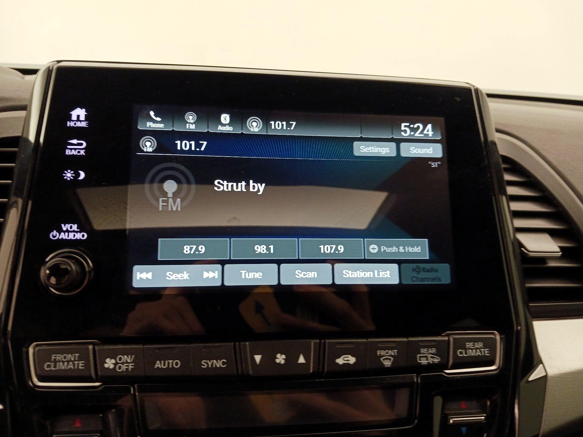 Thumbnail: 2023 Honda Odyssey - 16