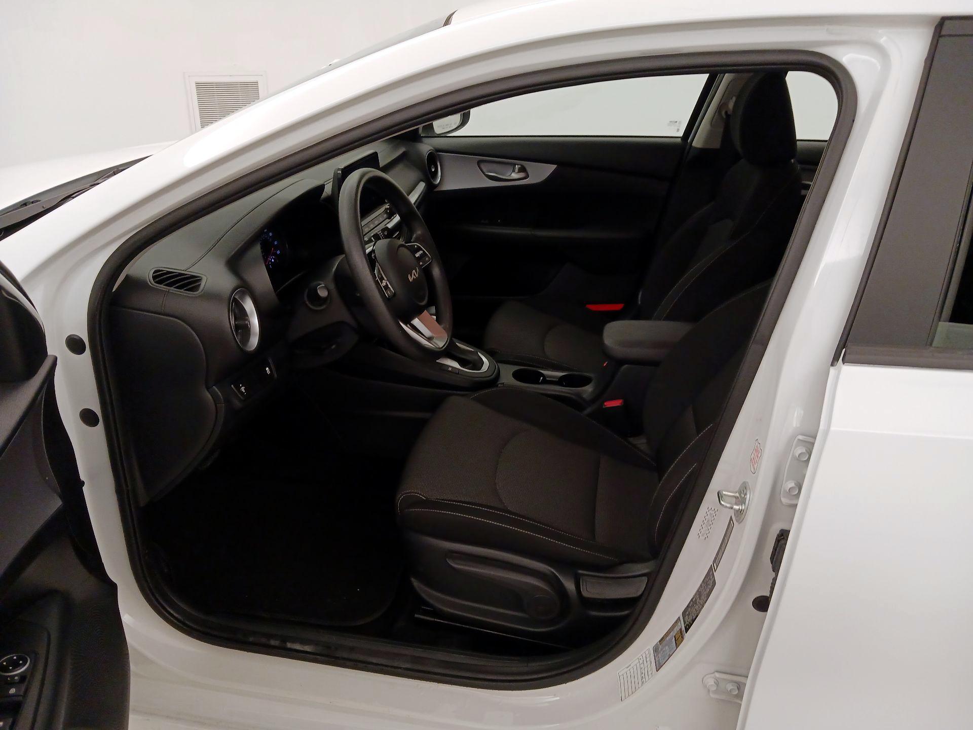 Thumbnail: 2024 Kia Forte - 11