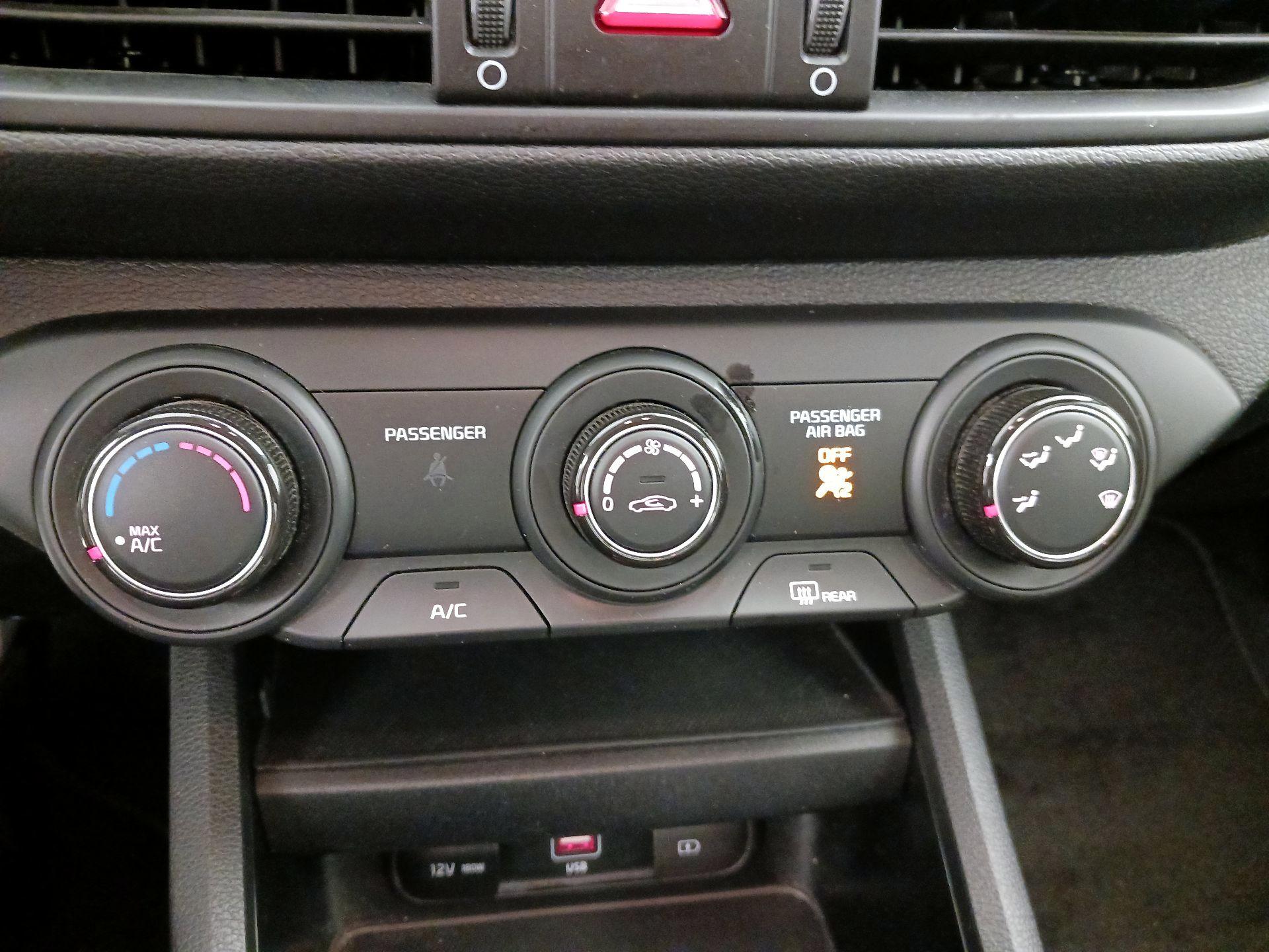 Thumbnail: 2024 Kia Forte - 16