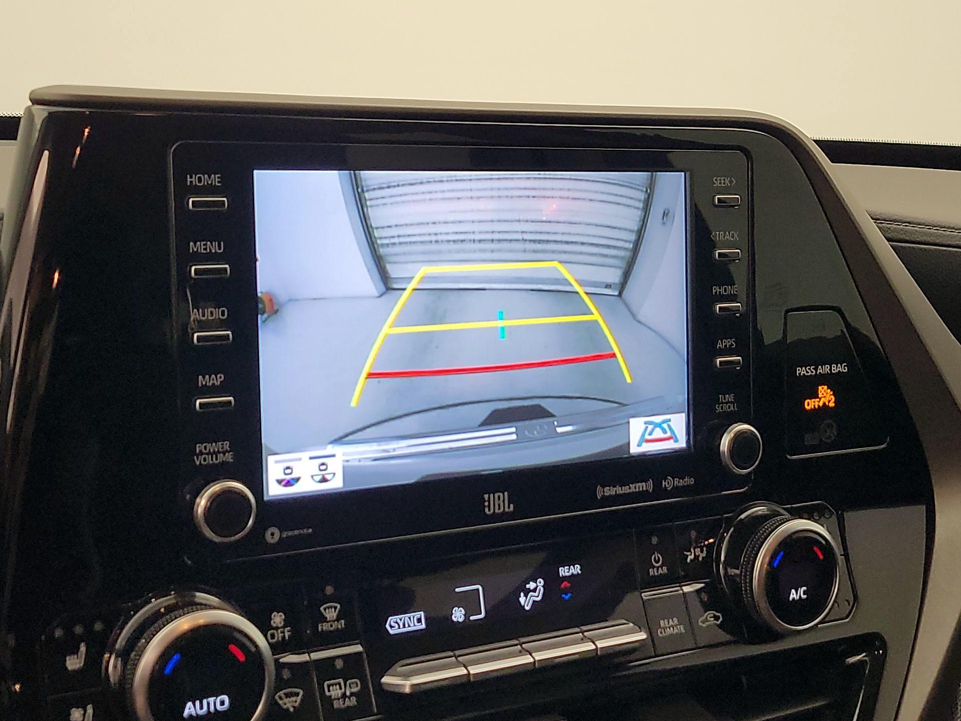 Thumbnail: 2021 Toyota Highlander - 15